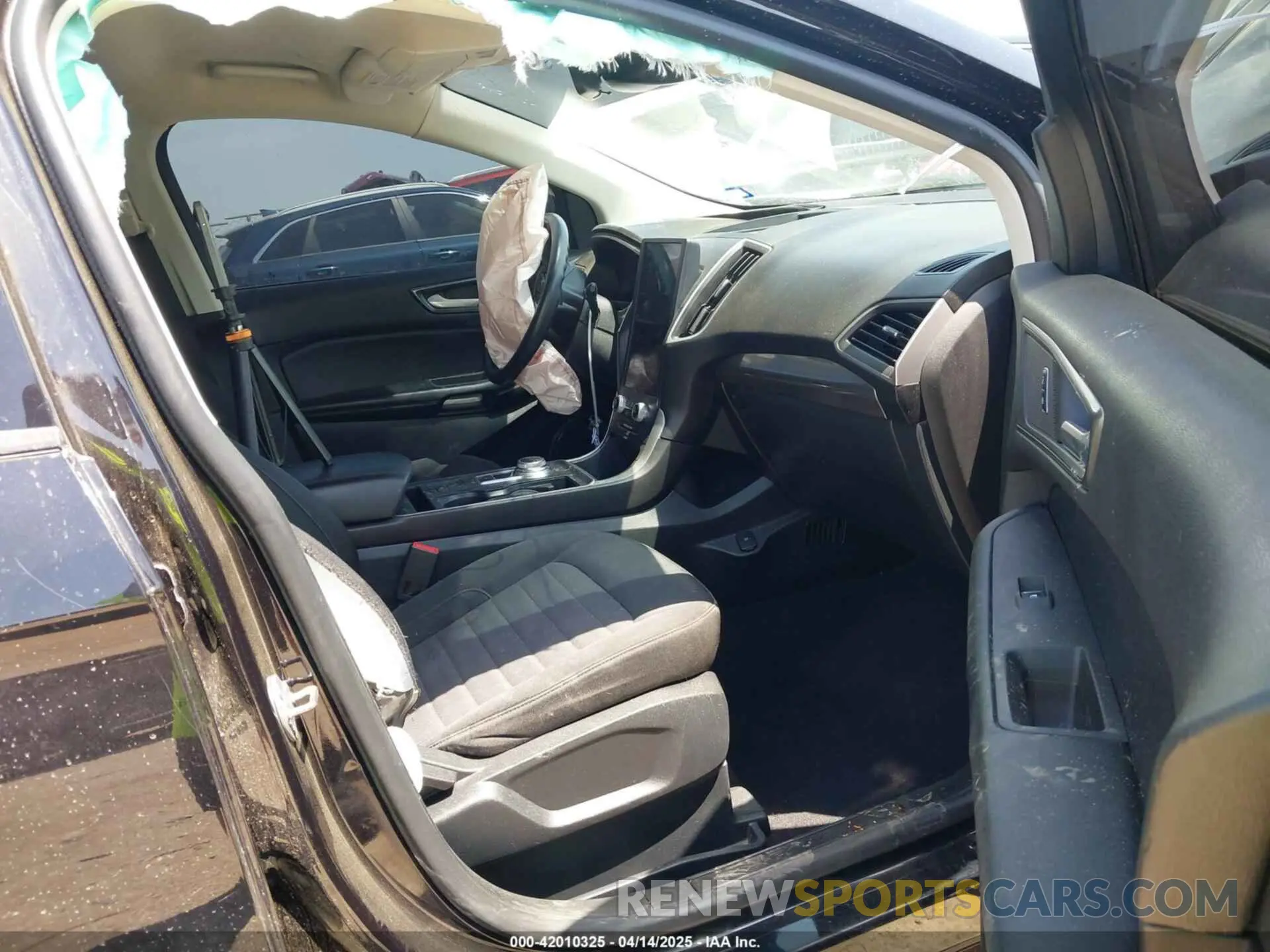 5 Photograph of a damaged car 2FMPK4G93NBA05182 FORD EDGE 2022