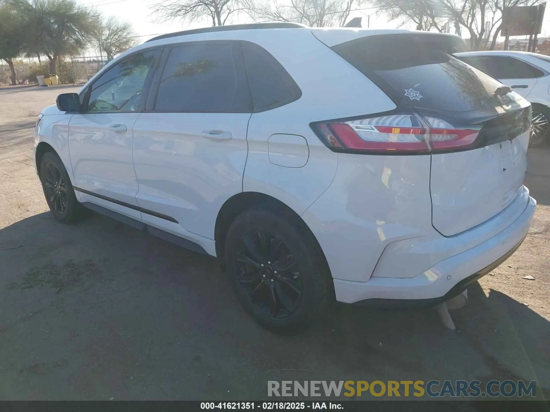 3 Photograph of a damaged car 2FMPK4G98NBA99950 FORD EDGE 2022
