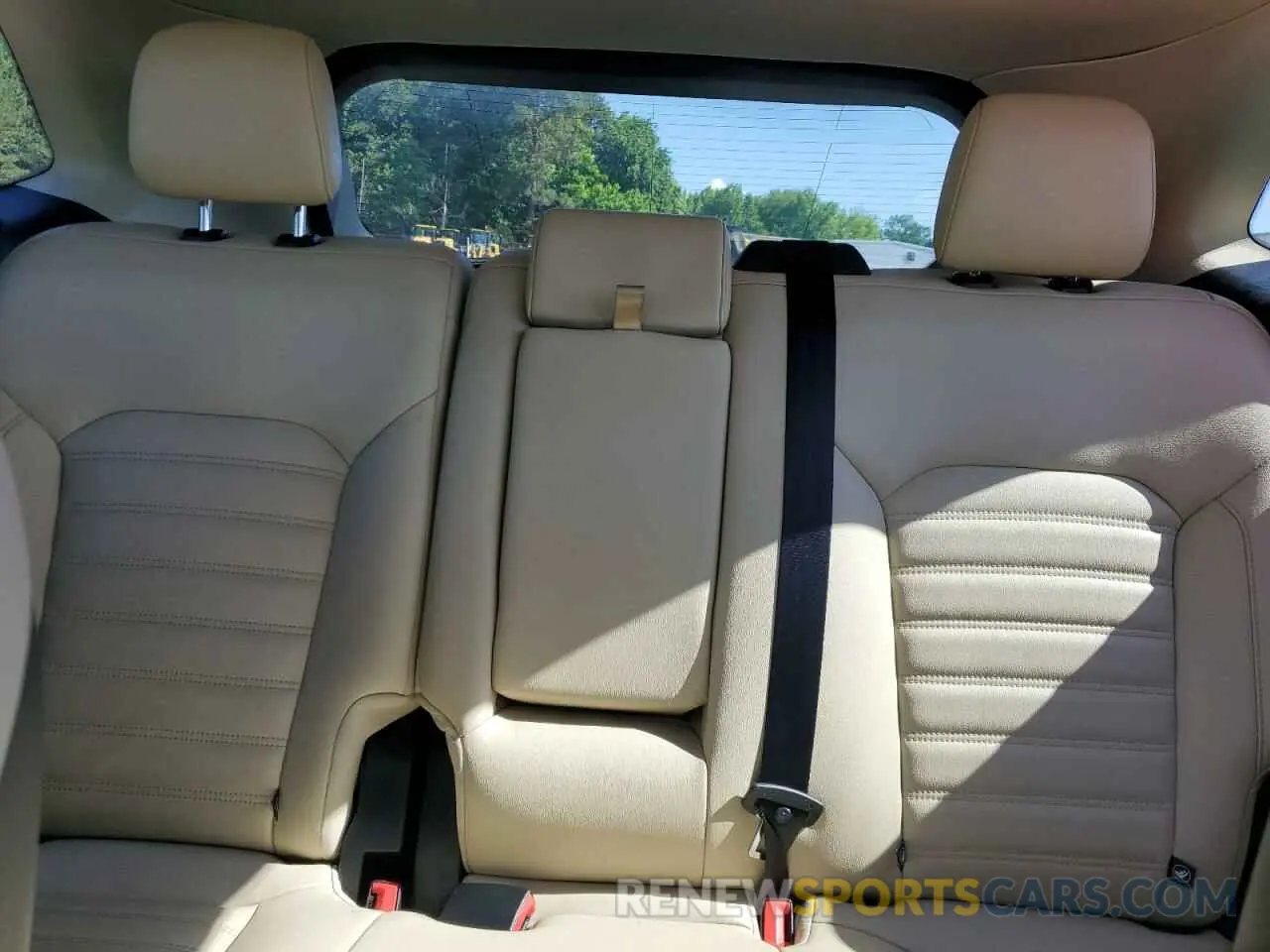 10 Photograph of a damaged car 2FMPK4J90NBA32560 FORD EDGE 2022
