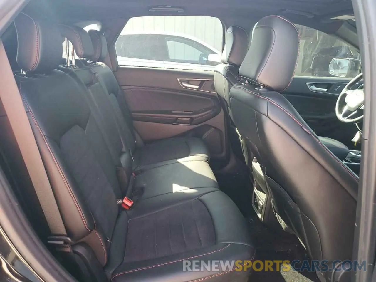 11 Photograph of a damaged car 2FMPK4J90NBA40805 FORD EDGE 2022