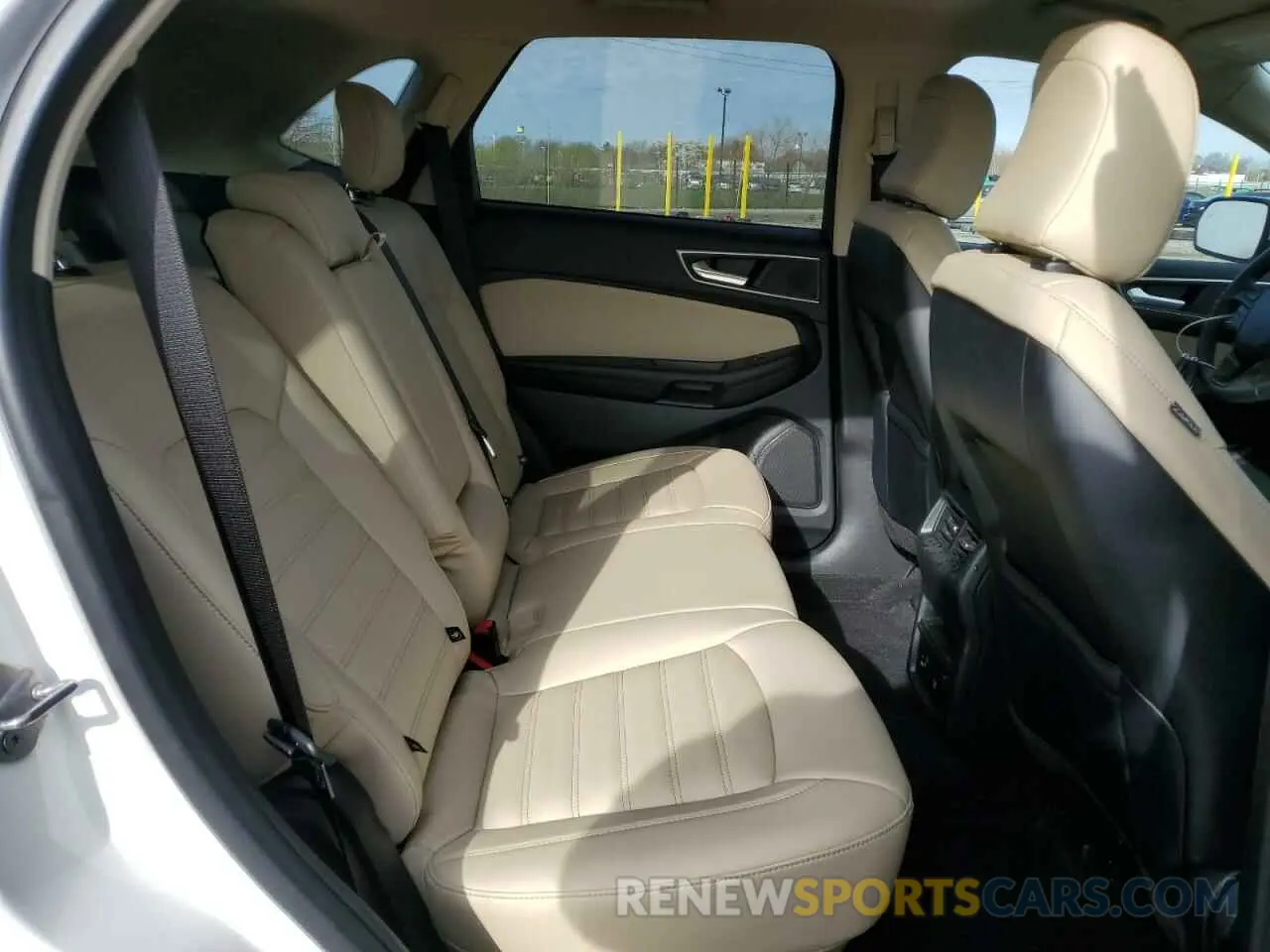 11 Photograph of a damaged car 2FMPK4J90NBA60150 FORD EDGE 2022