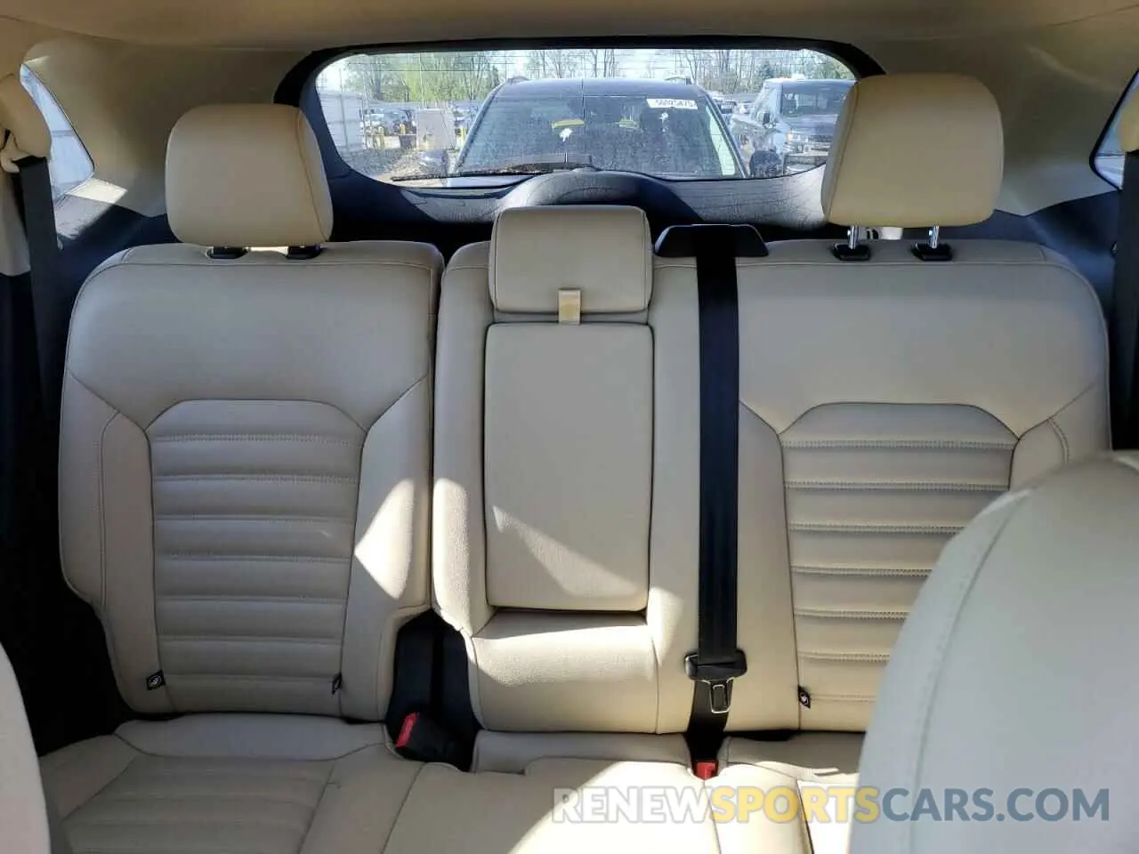 10 Photograph of a damaged car 2FMPK4J90NBB09735 FORD EDGE 2022