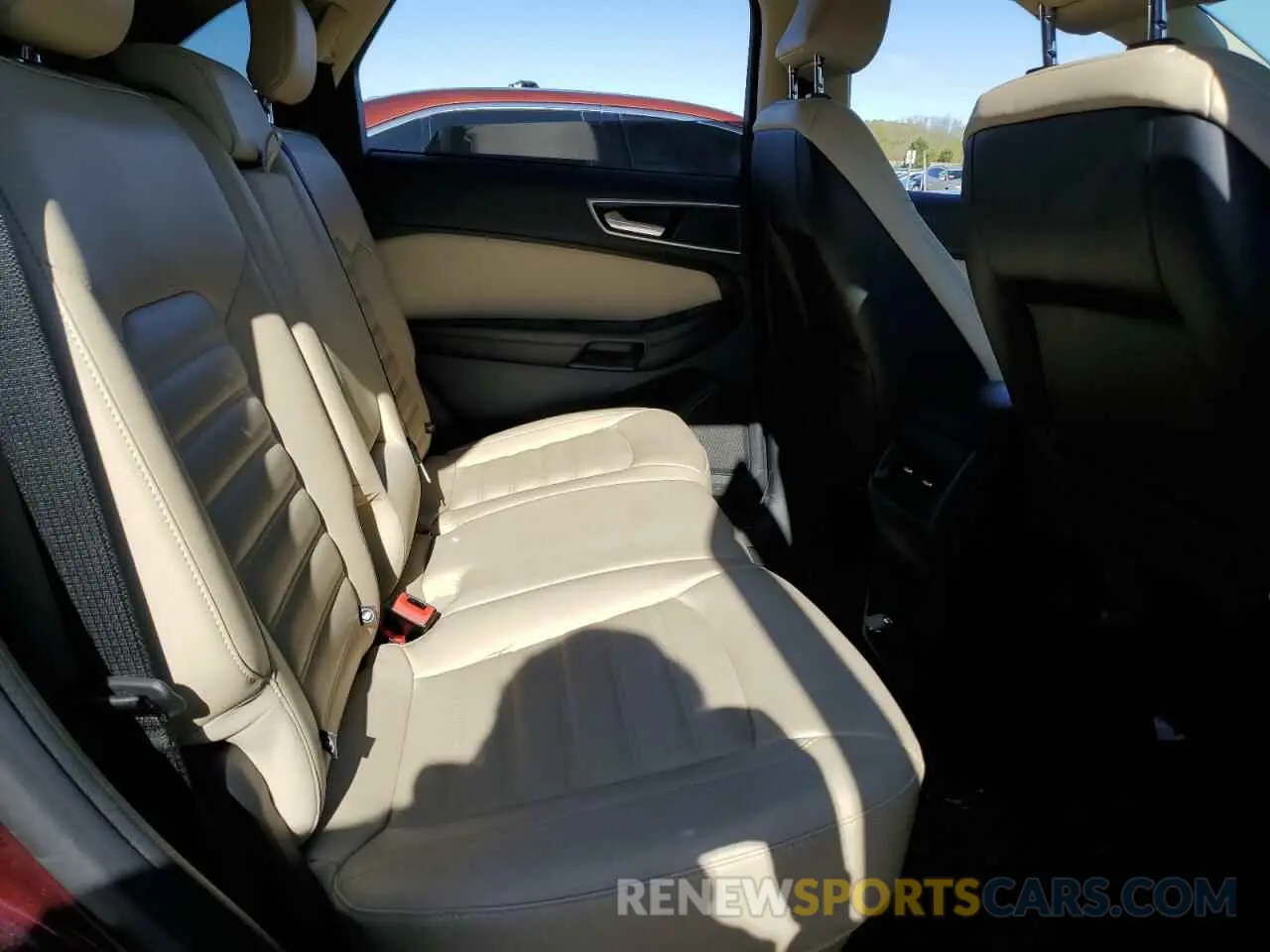 11 Photograph of a damaged car 2FMPK4J90NBB09735 FORD EDGE 2022