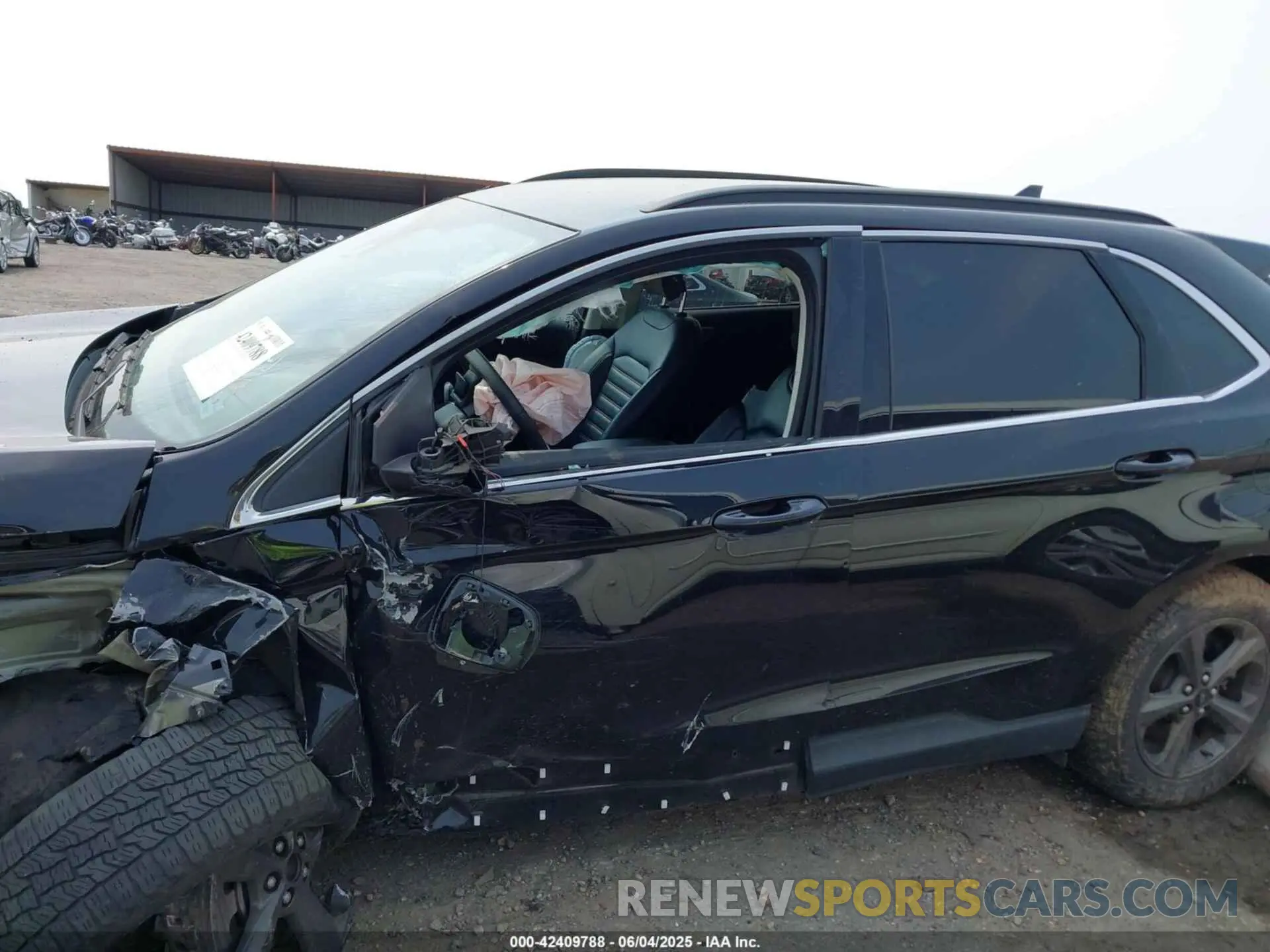 14 Photograph of a damaged car 2FMPK4J91NBA11331 FORD EDGE 2022