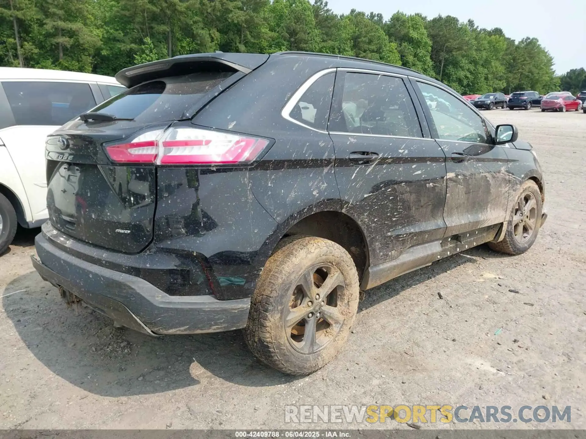 4 Photograph of a damaged car 2FMPK4J91NBA11331 FORD EDGE 2022