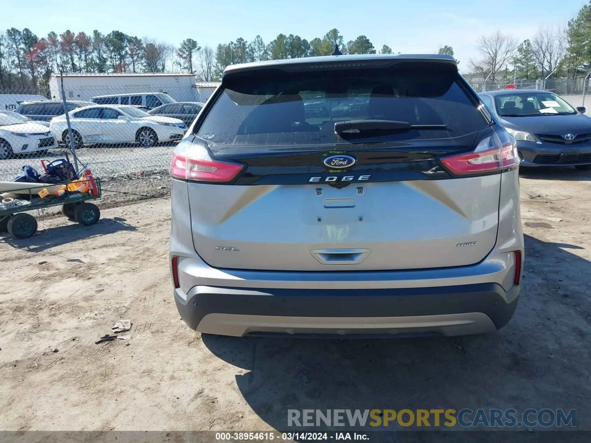 16 Photograph of a damaged car 2FMPK4J91NBA64868 FORD EDGE 2022