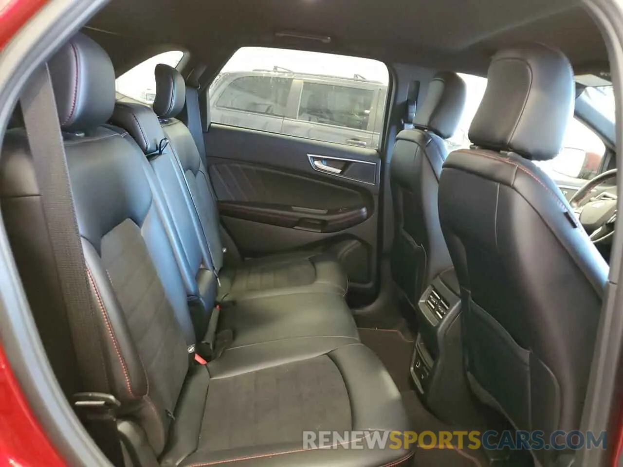 11 Photograph of a damaged car 2FMPK4J91NBA72162 FORD EDGE 2022