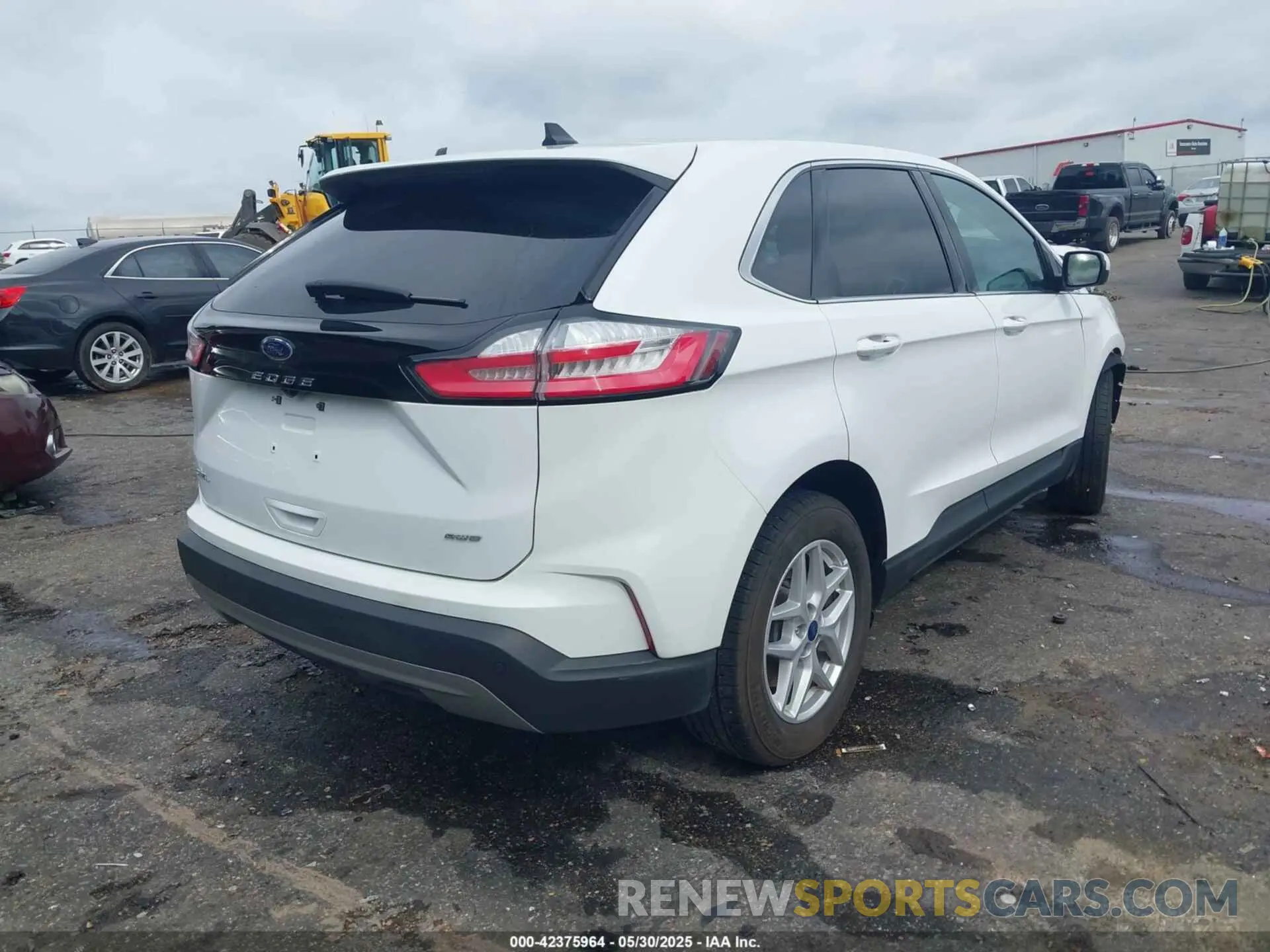 4 Photograph of a damaged car 2FMPK4J91NBB05001 FORD EDGE 2022