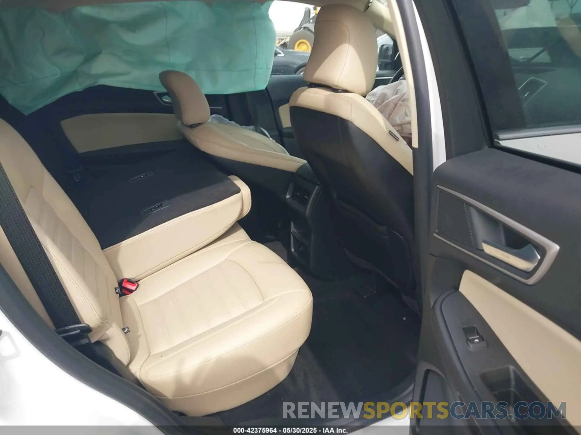 8 Photograph of a damaged car 2FMPK4J91NBB05001 FORD EDGE 2022