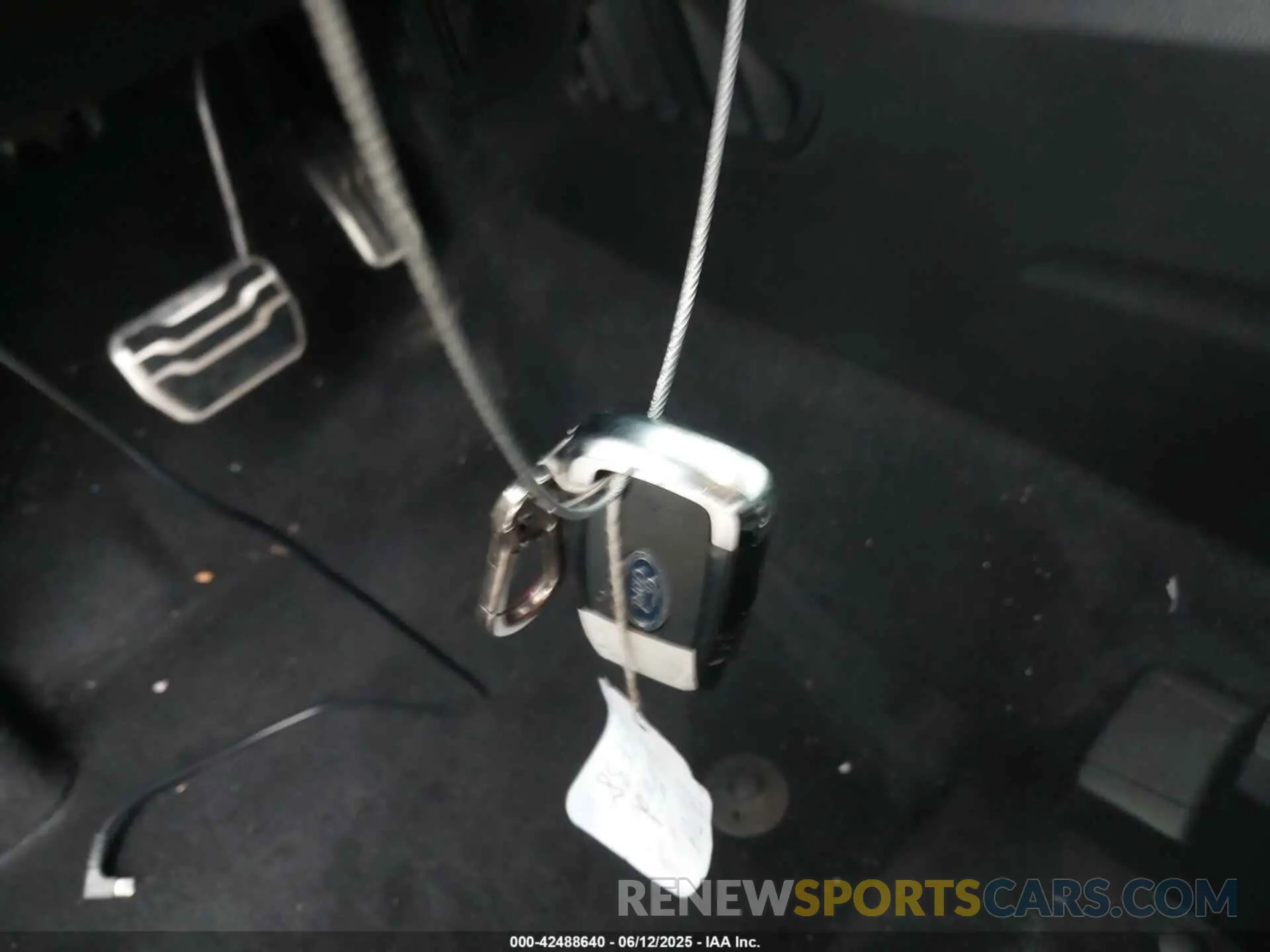11 Photograph of a damaged car 2FMPK4J91NBB16872 FORD EDGE 2022