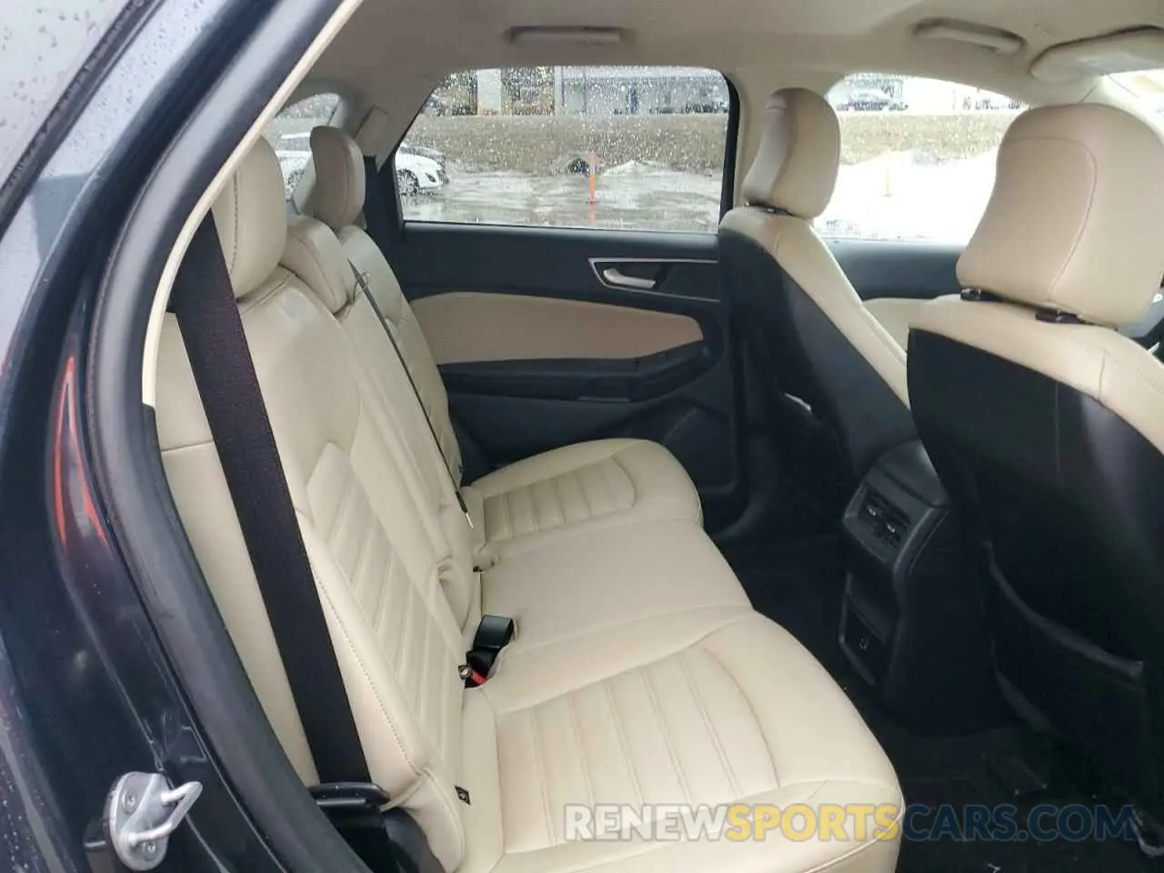 11 Photograph of a damaged car 2FMPK4J92NBA16814 FORD EDGE 2022