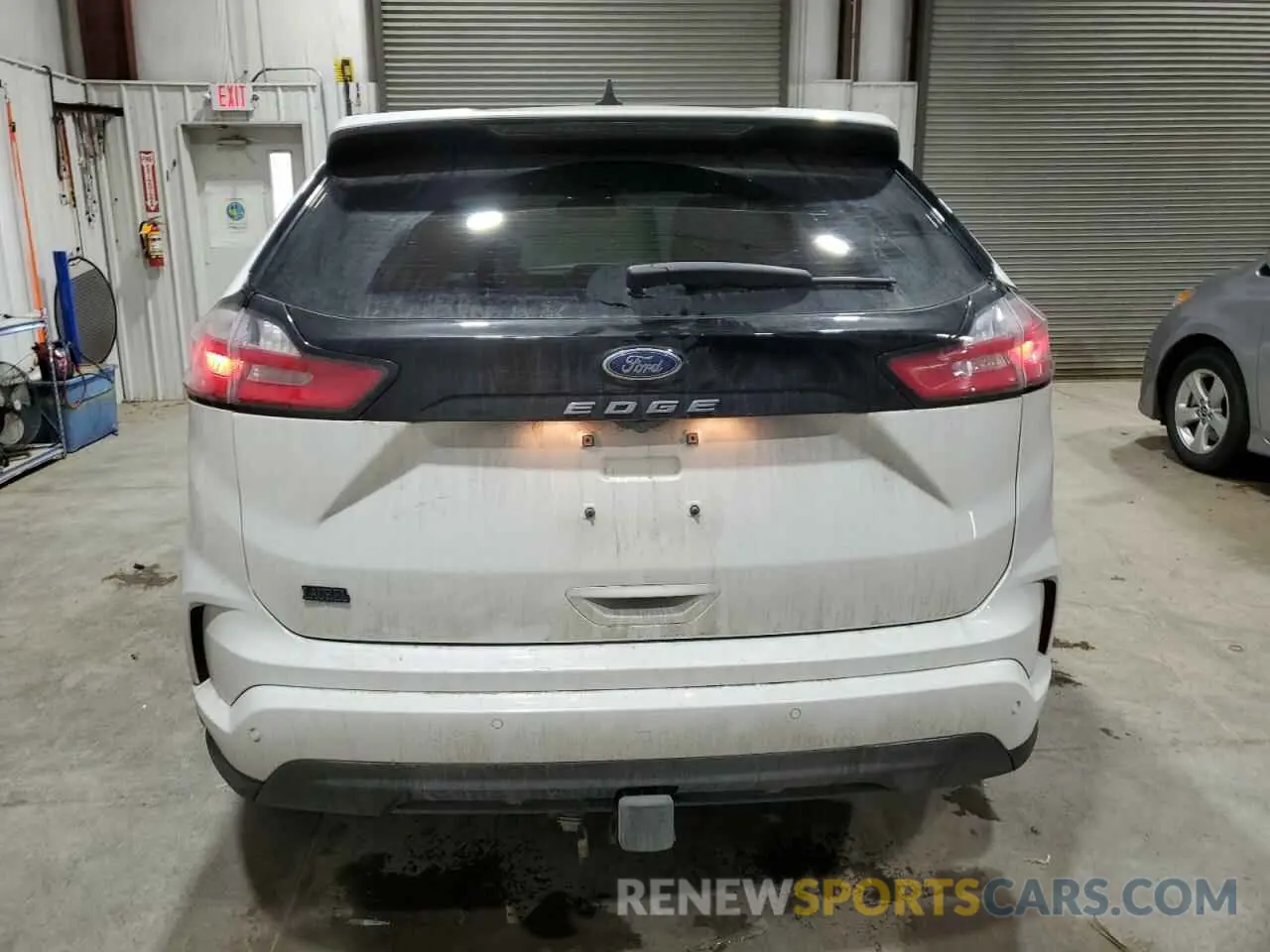 6 Photograph of a damaged car 2FMPK4J92NBA24606 FORD EDGE 2022