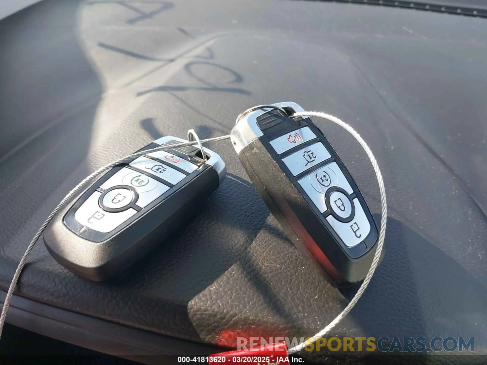 11 Photograph of a damaged car 2FMPK4J92NBA79329 FORD EDGE 2022