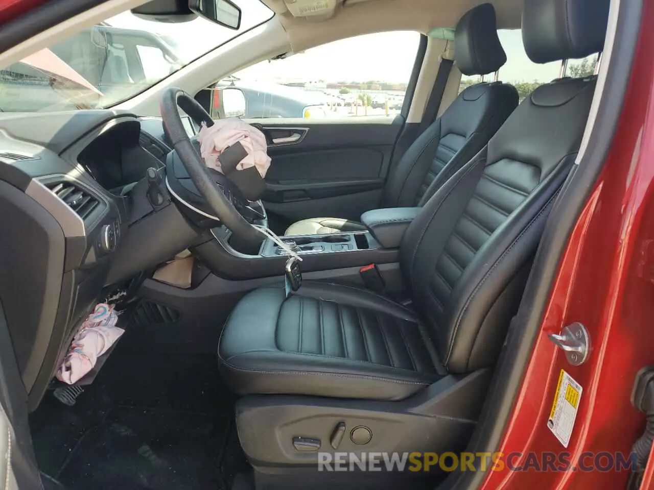 7 Photograph of a damaged car 2FMPK4J93NBA02758 FORD EDGE 2022