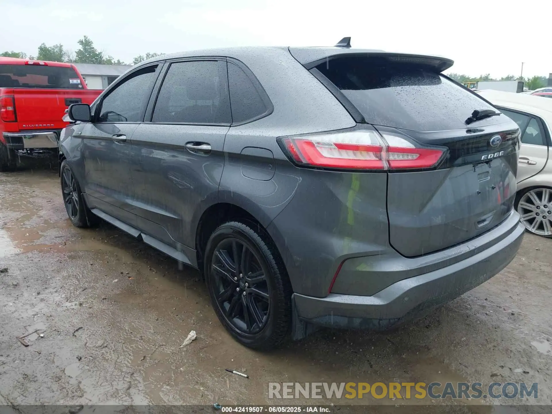 3 Photograph of a damaged car 2FMPK4J93NBA16496 FORD EDGE 2022