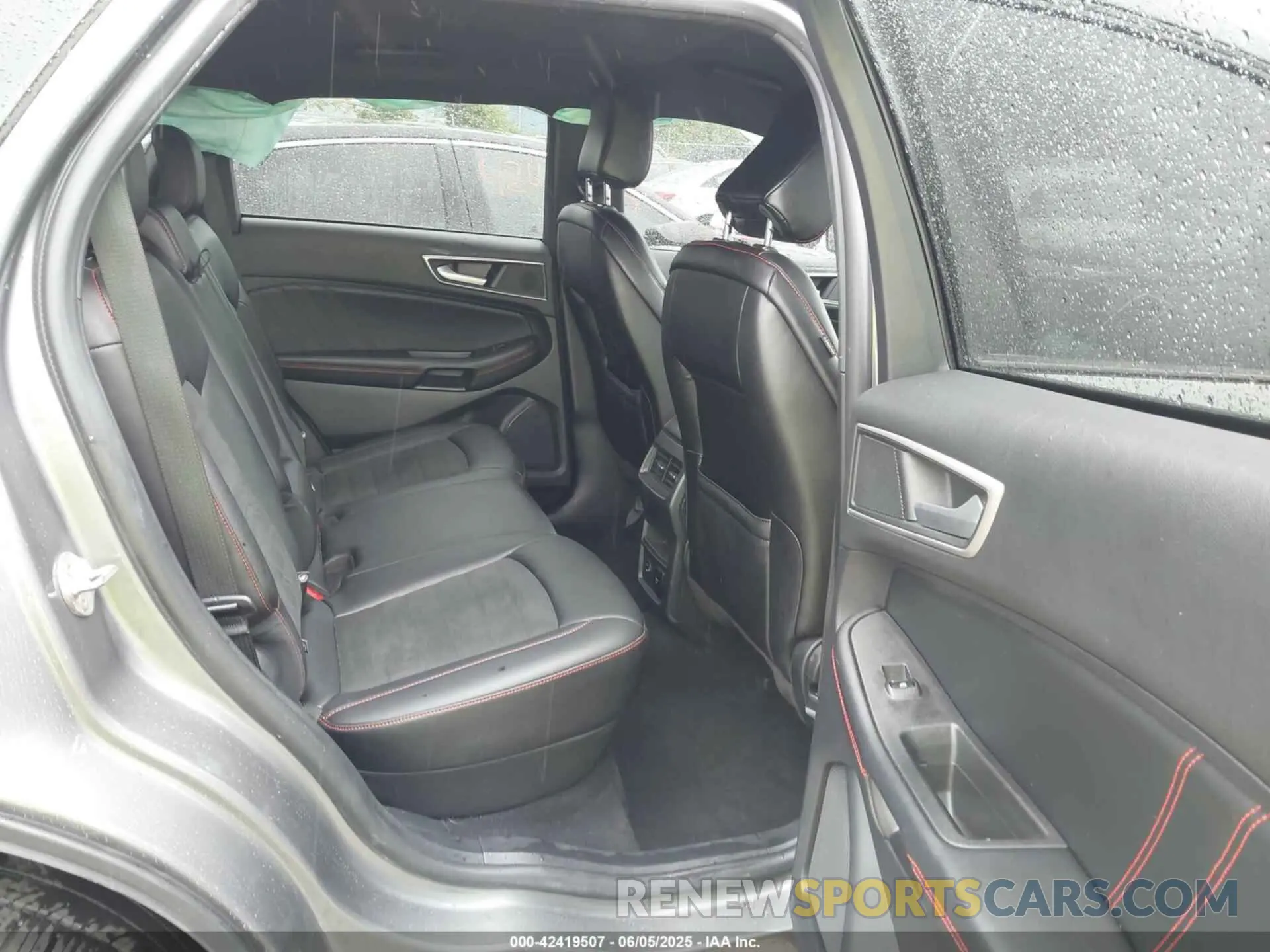 8 Photograph of a damaged car 2FMPK4J93NBA16496 FORD EDGE 2022