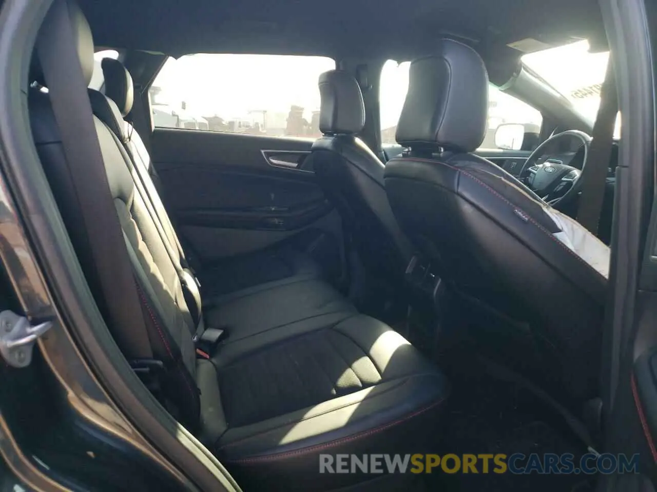 10 Photograph of a damaged car 2FMPK4J93NBA29331 FORD EDGE 2022