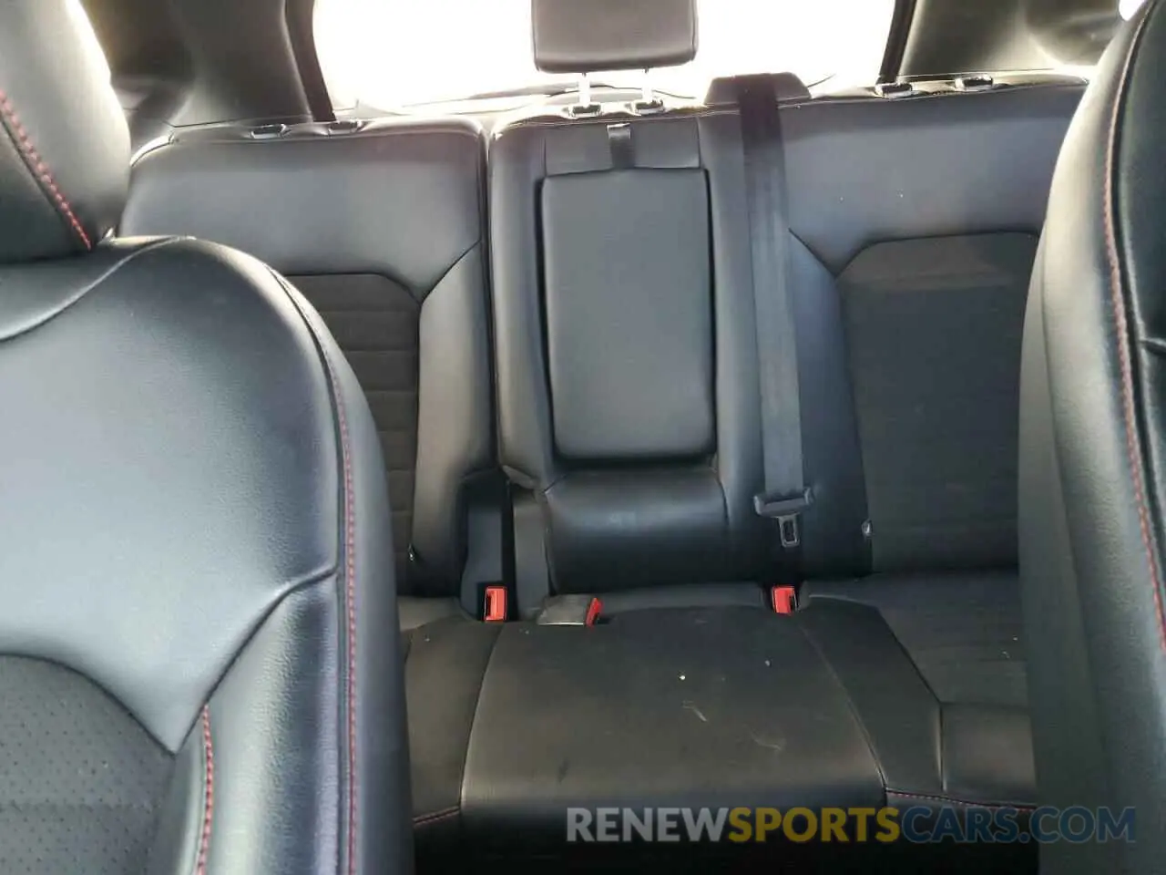10 Photograph of a damaged car 2FMPK4J93NBA30298 FORD EDGE 2022