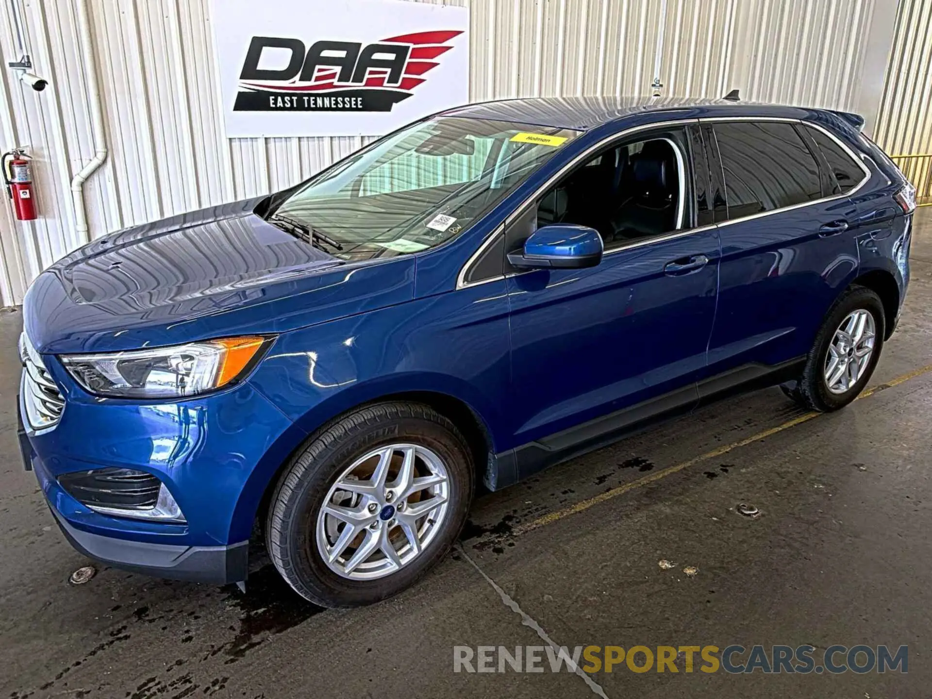19 Photograph of a damaged car 2FMPK4J93NBA64001 FORD EDGE 2022