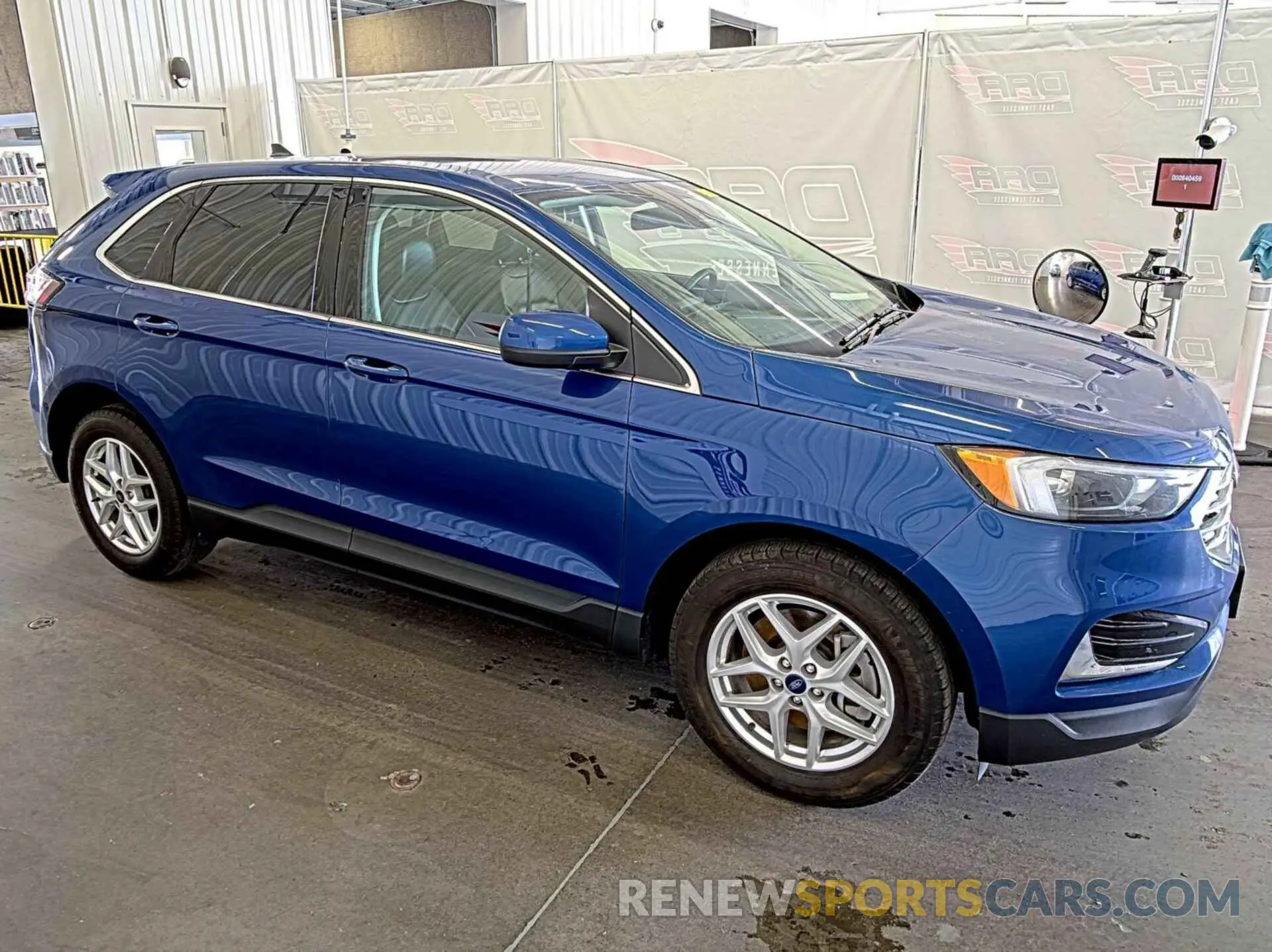 9 Photograph of a damaged car 2FMPK4J93NBA64001 FORD EDGE 2022