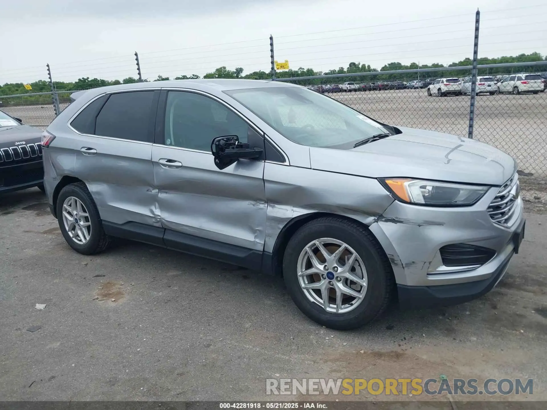13 Photograph of a damaged car 2FMPK4J94NBA56117 FORD EDGE 2022