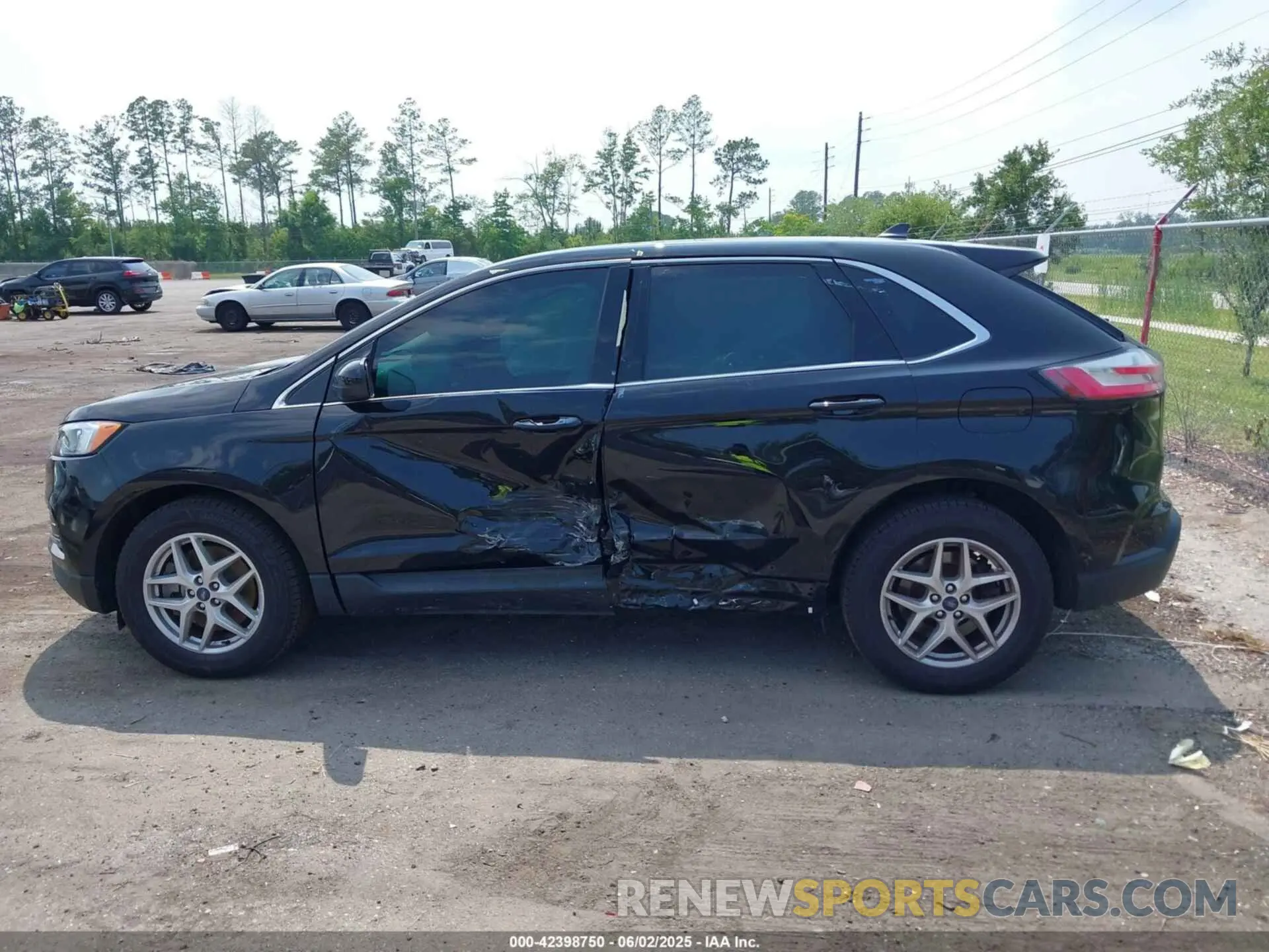 14 Photograph of a damaged car 2FMPK4J94NBA60362 FORD EDGE 2022