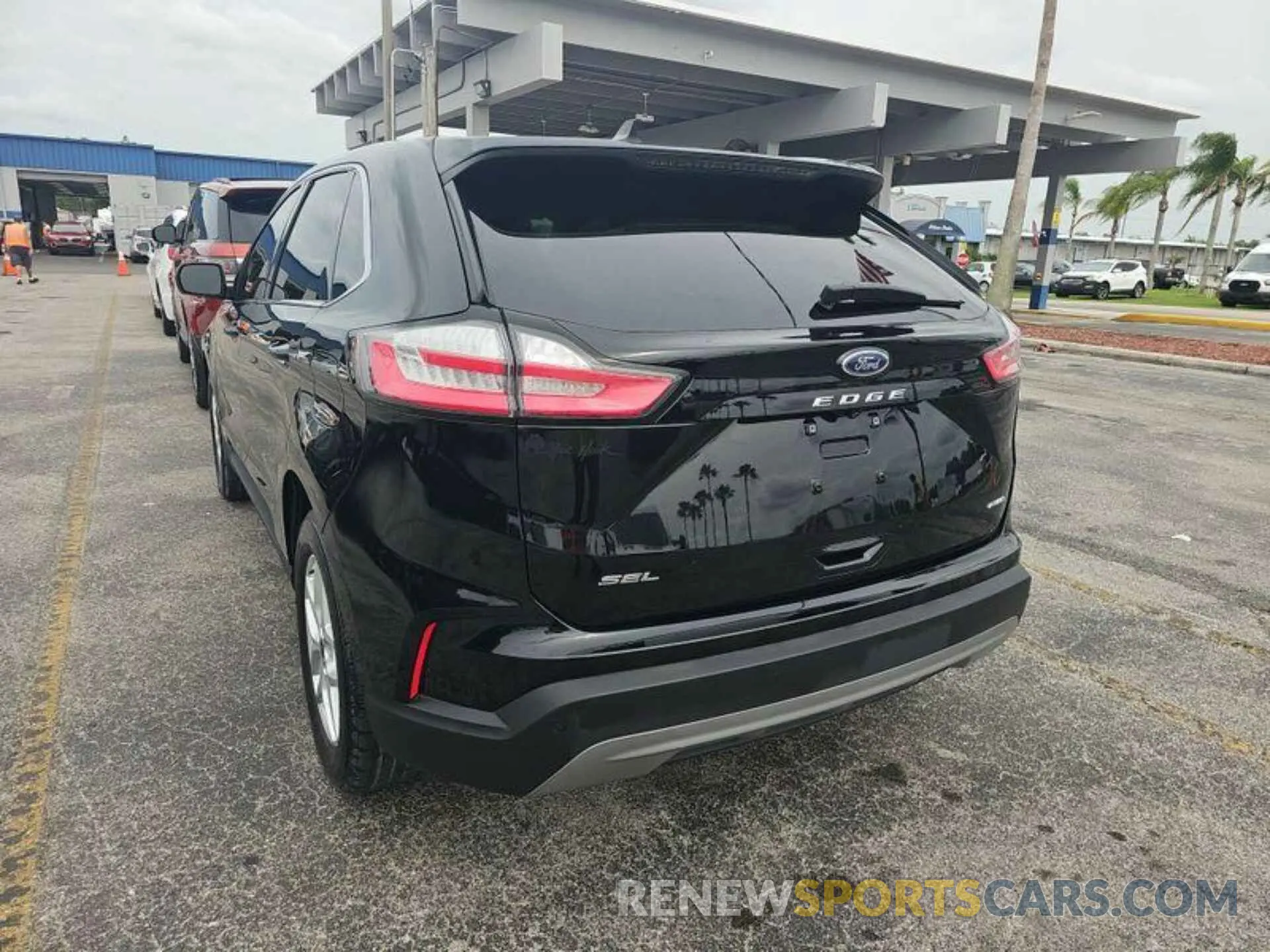 17 Photograph of a damaged car 2FMPK4J94NBA63181 FORD EDGE 2022