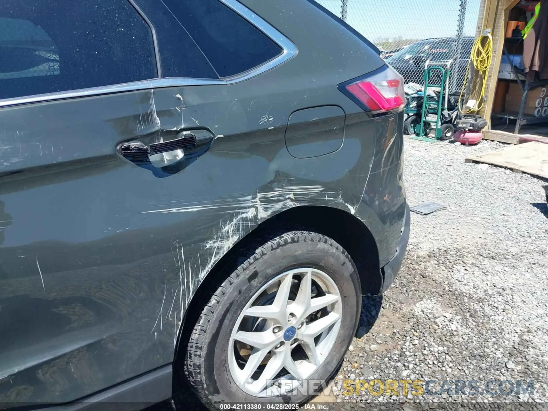 13 Photograph of a damaged car 2FMPK4J94NBB05459 FORD EDGE 2022