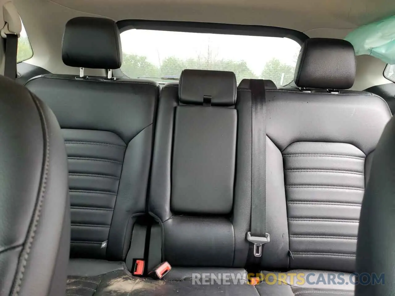 10 Photograph of a damaged car 2FMPK4J94NBB13089 FORD EDGE 2022
