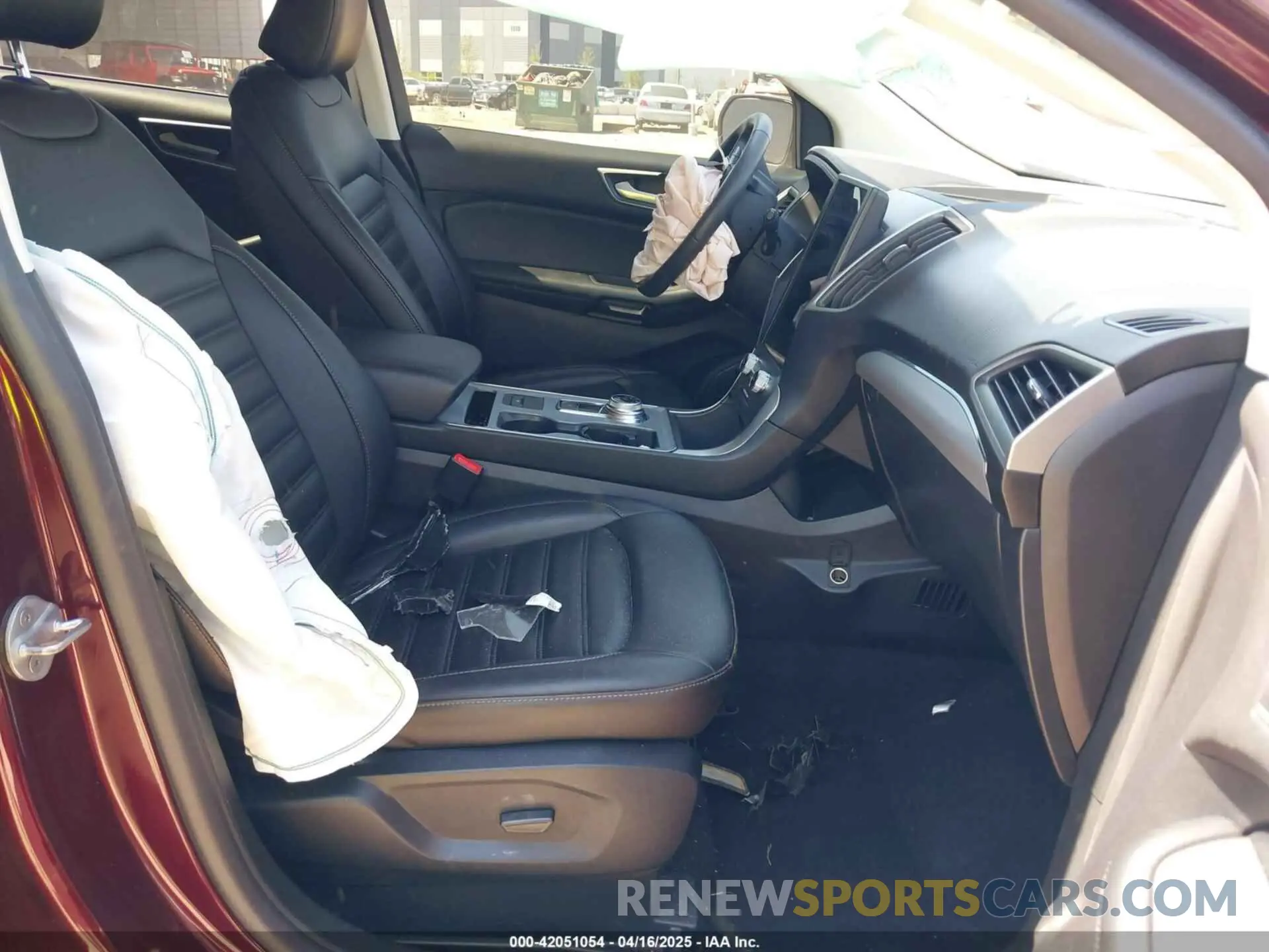 5 Photograph of a damaged car 2FMPK4J95NBA11199 FORD EDGE 2022
