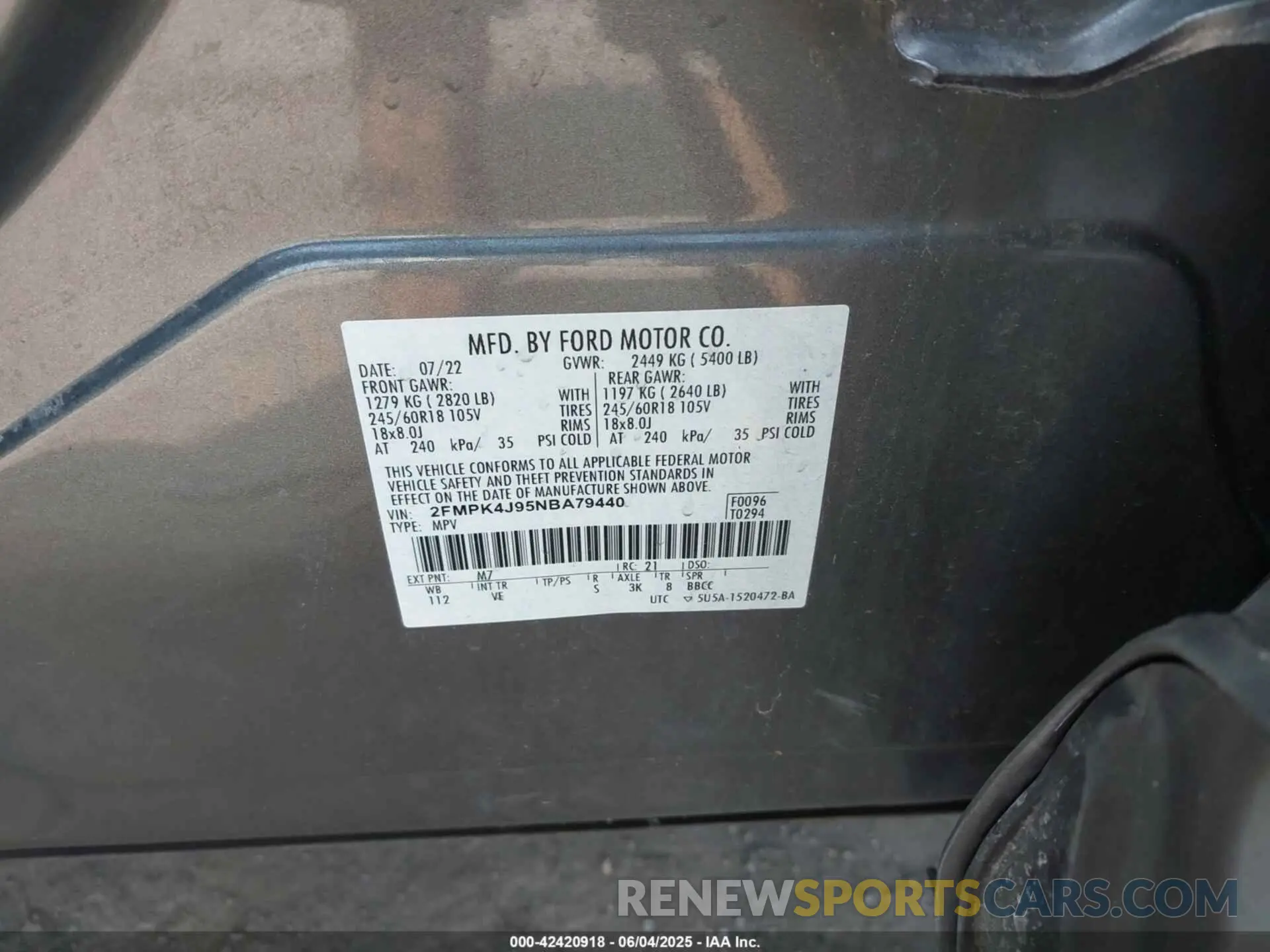 9 Photograph of a damaged car 2FMPK4J95NBA79440 FORD EDGE 2022