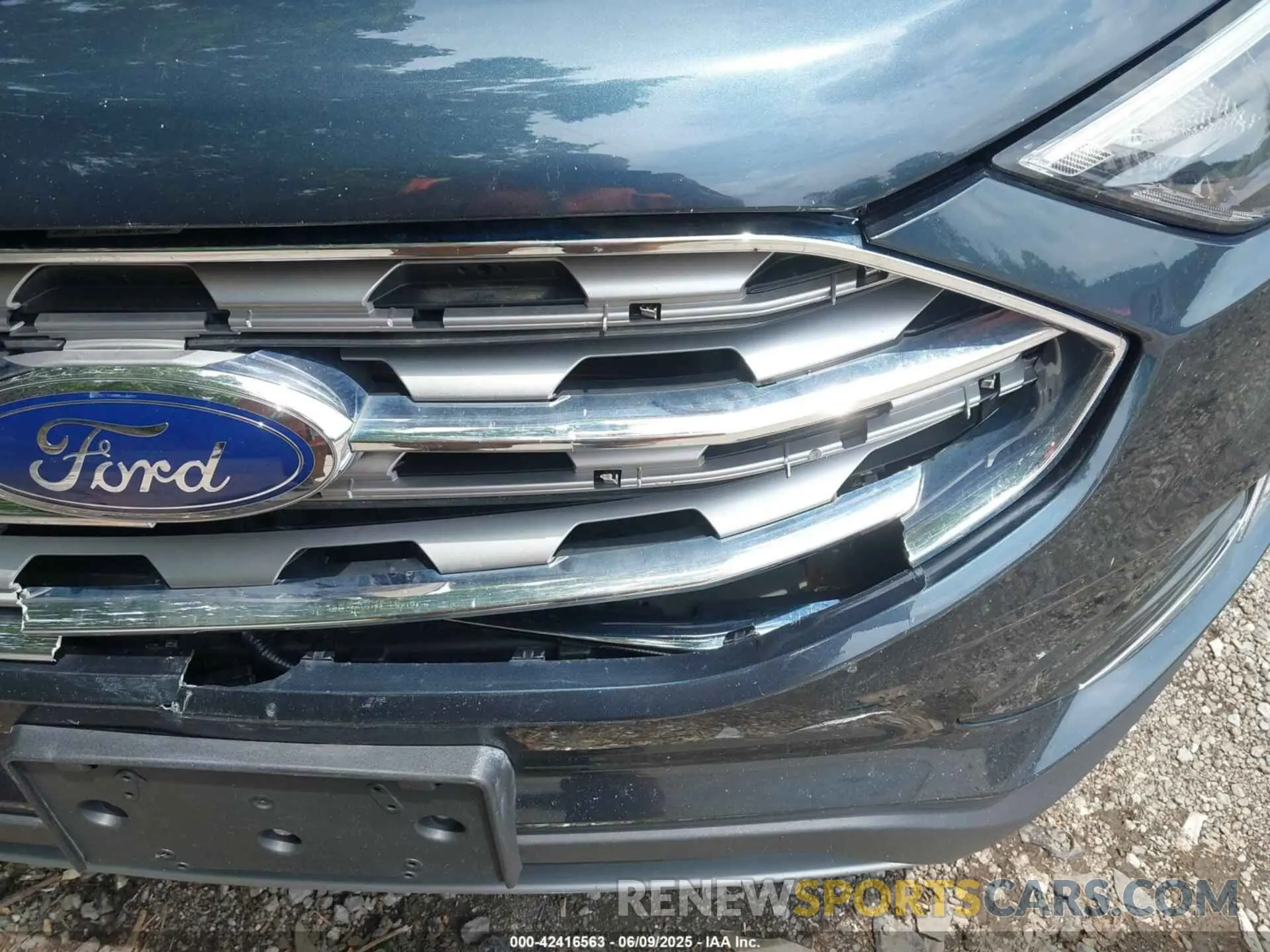 17 Photograph of a damaged car 2FMPK4J96NBA53736 FORD EDGE 2022