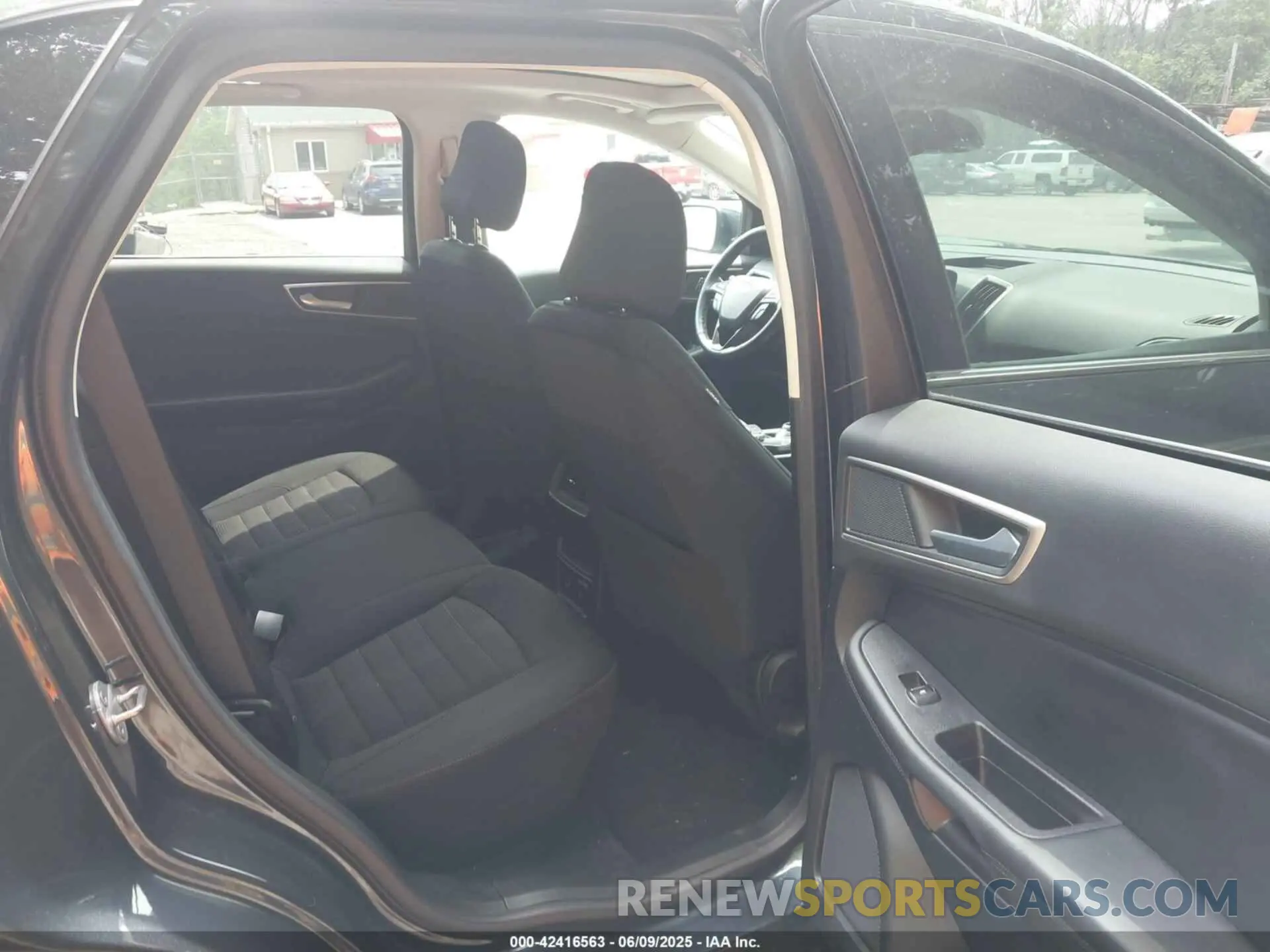 8 Photograph of a damaged car 2FMPK4J96NBA53736 FORD EDGE 2022