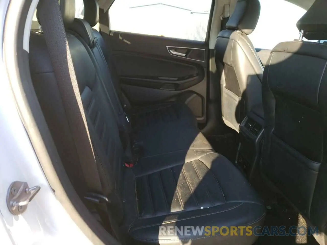 12 Photograph of a damaged car 2FMPK4J96NBA76840 FORD EDGE 2022