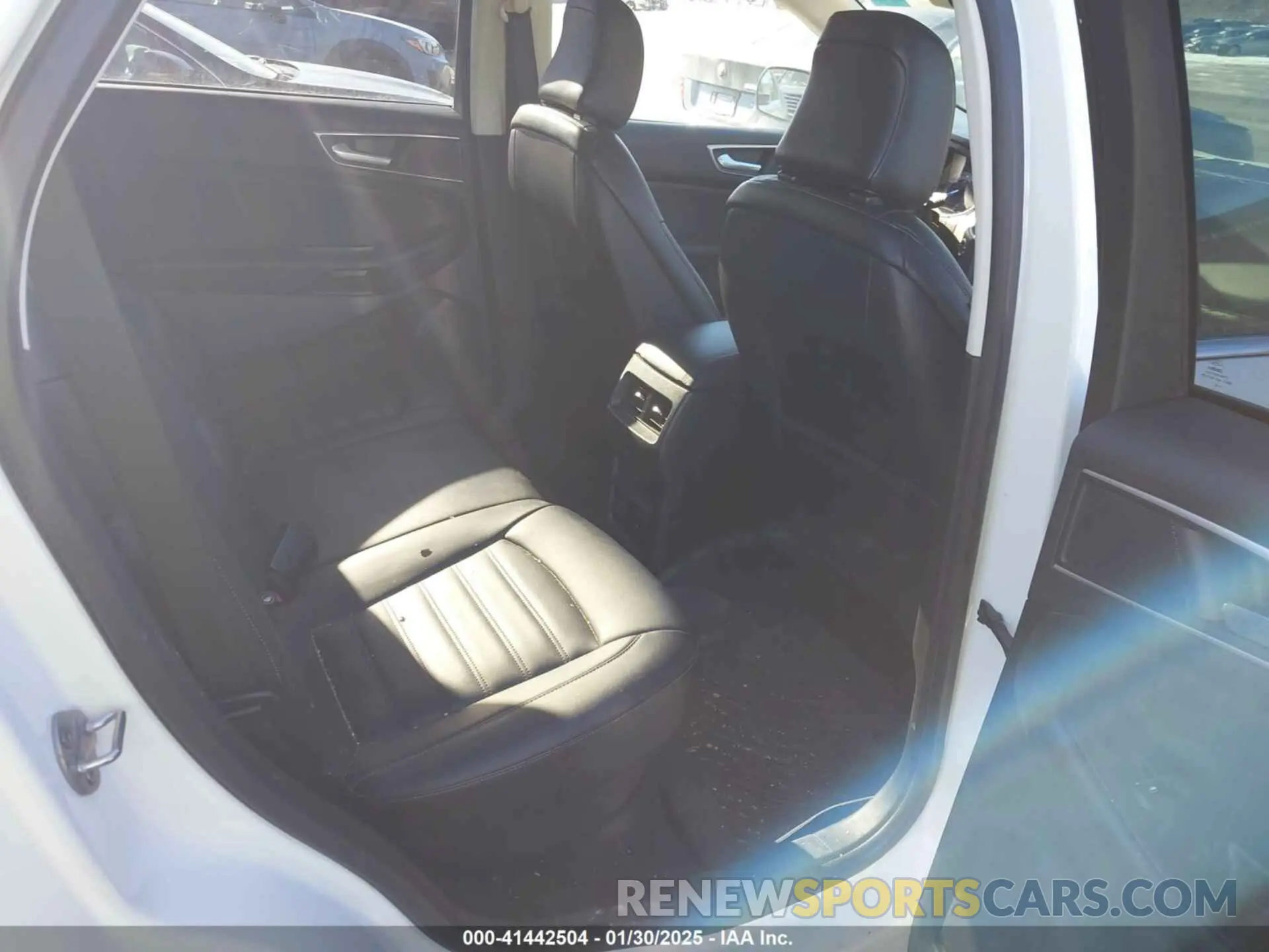 8 Photograph of a damaged car 2FMPK4J96NBA88762 FORD EDGE 2022