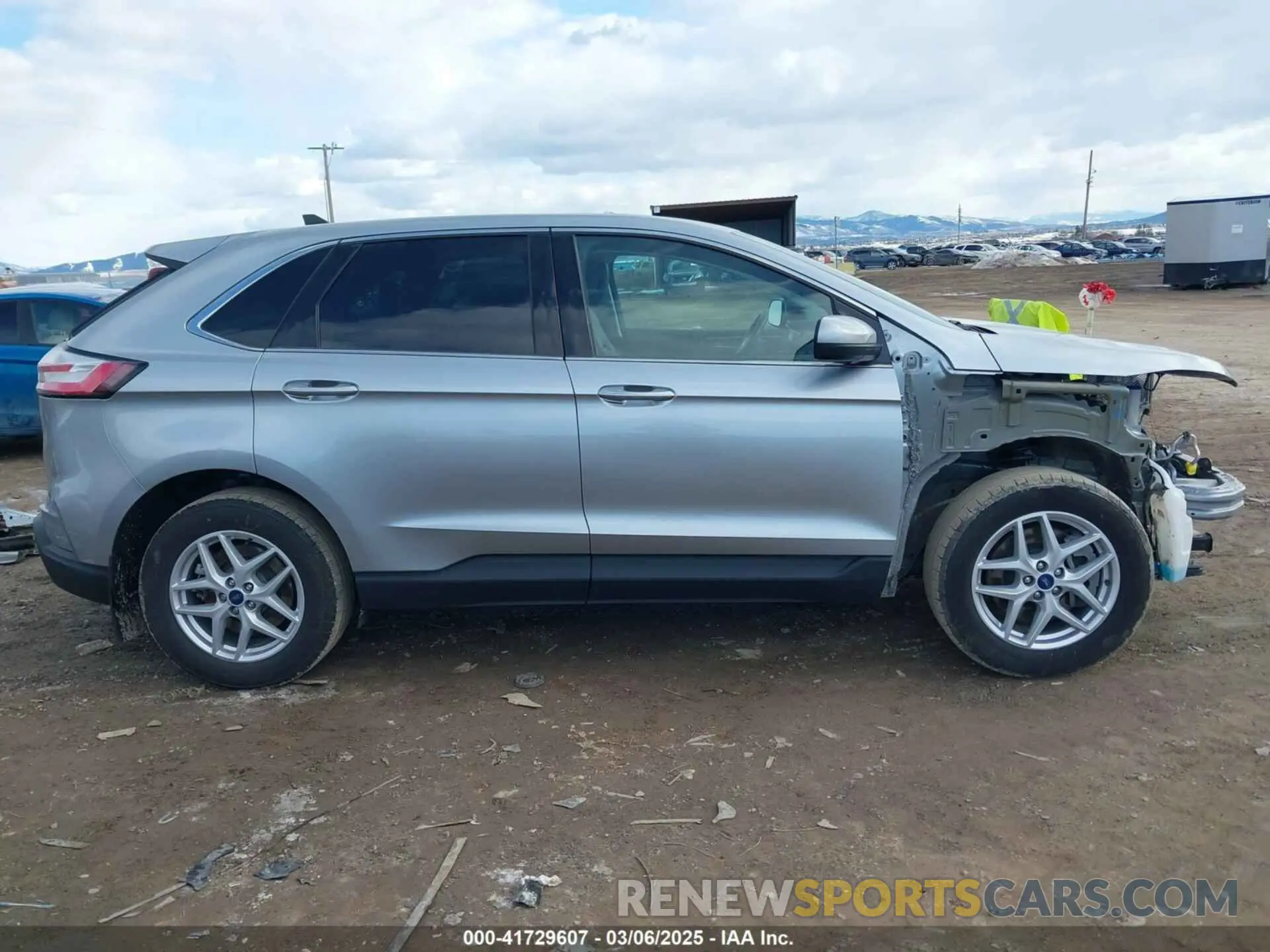 14 Photograph of a damaged car 2FMPK4J96NBA91094 FORD EDGE 2022