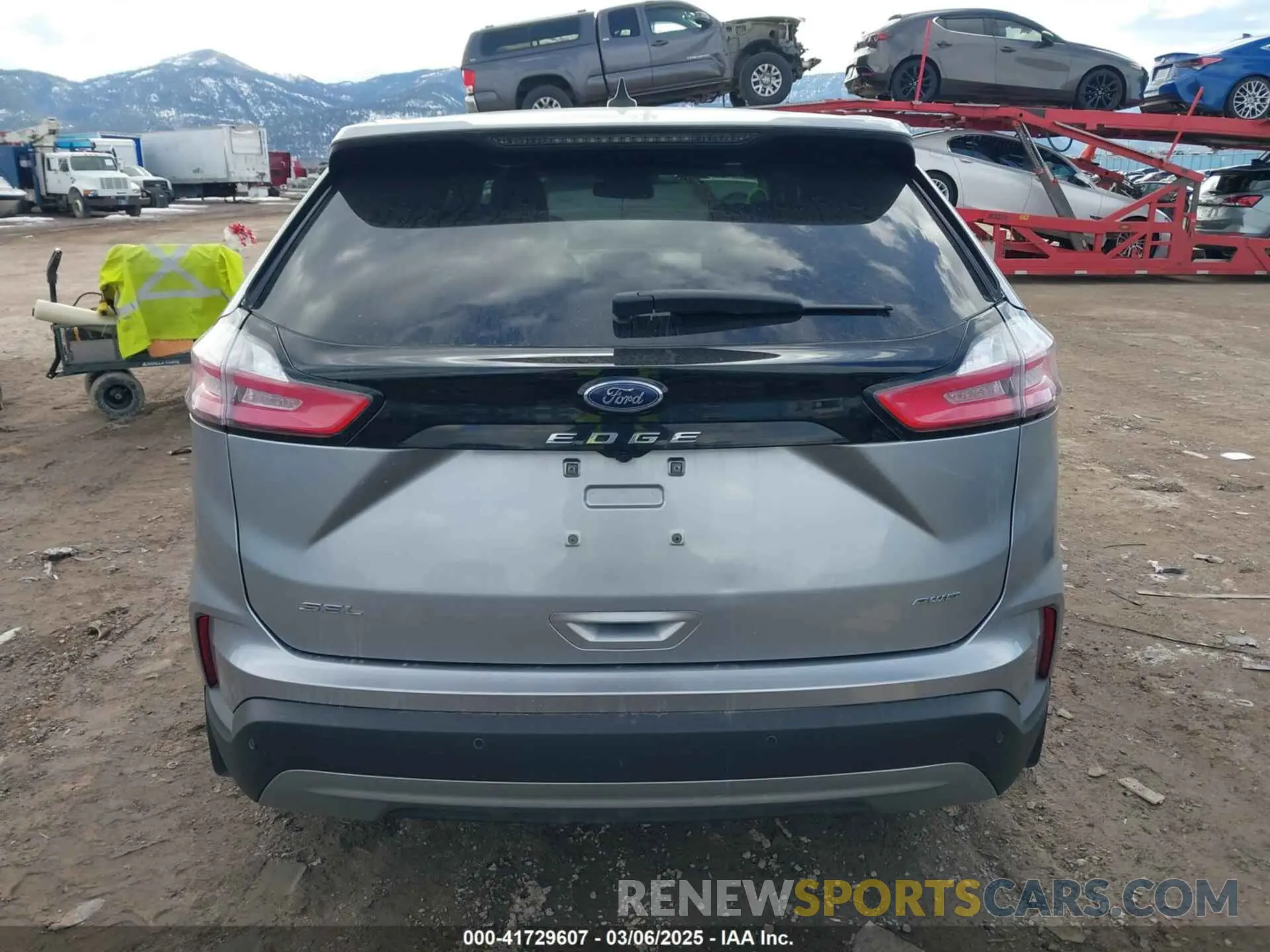 17 Photograph of a damaged car 2FMPK4J96NBA91094 FORD EDGE 2022