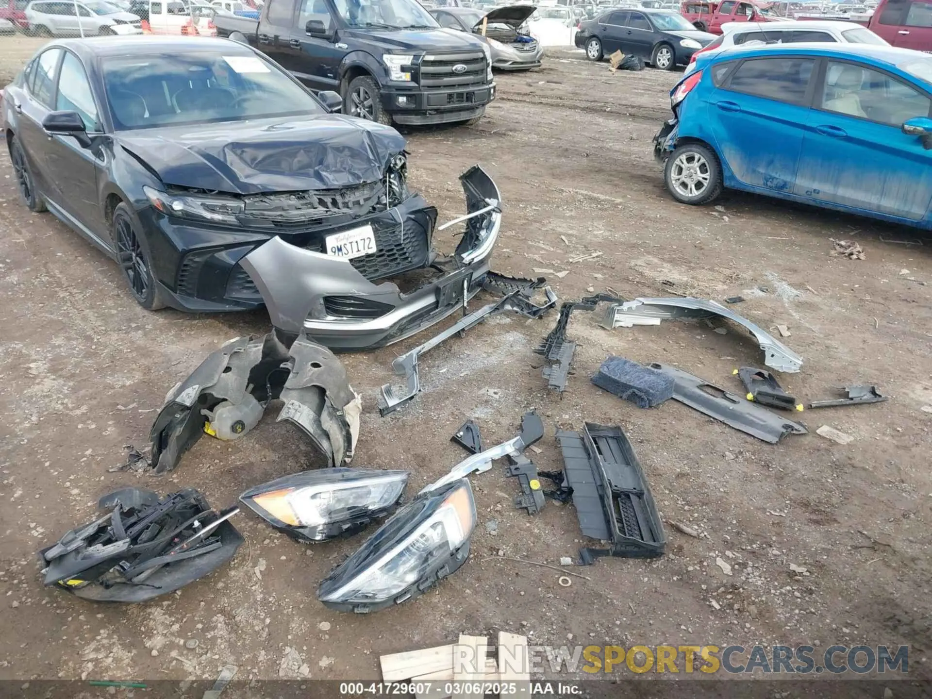 18 Photograph of a damaged car 2FMPK4J96NBA91094 FORD EDGE 2022
