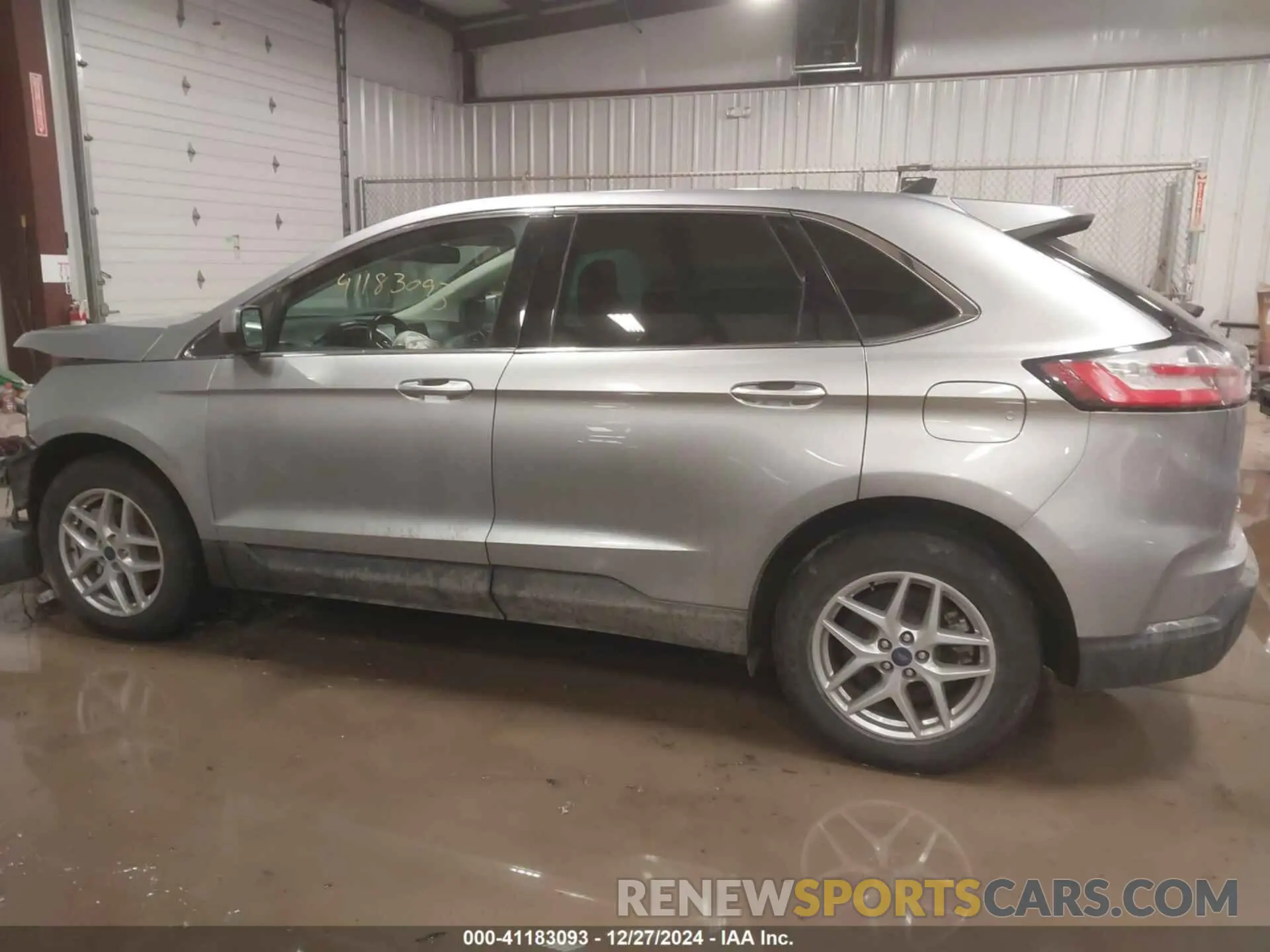14 Photograph of a damaged car 2FMPK4J97NBA35939 FORD EDGE 2022