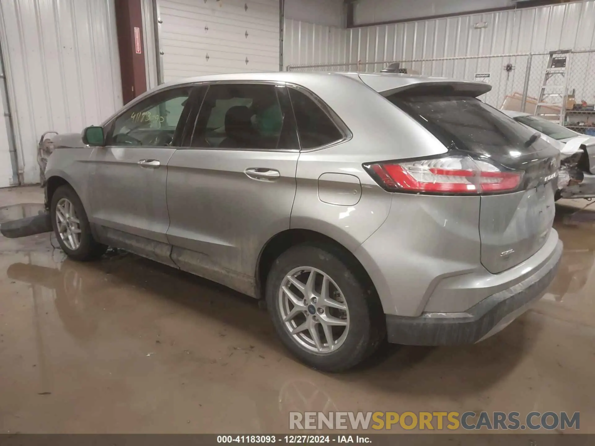 3 Photograph of a damaged car 2FMPK4J97NBA35939 FORD EDGE 2022