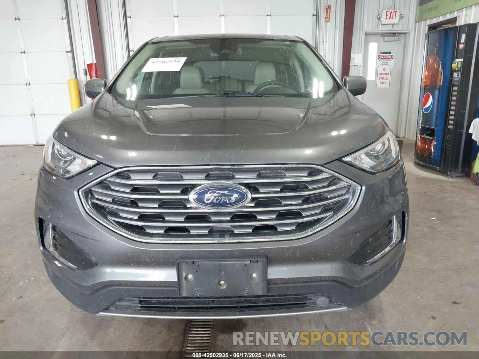 12 Photograph of a damaged car 2FMPK4J97NBA60274 FORD EDGE 2022