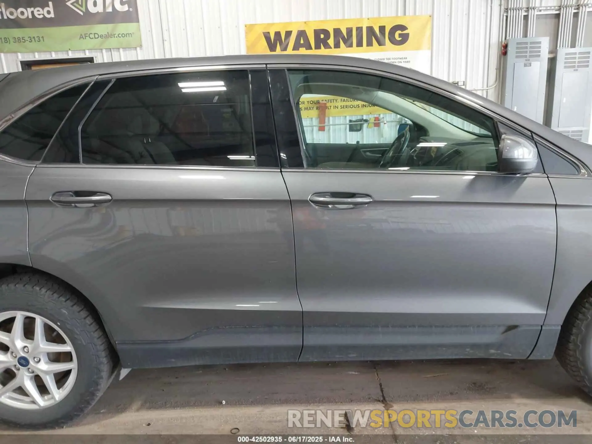 13 Photograph of a damaged car 2FMPK4J97NBA60274 FORD EDGE 2022