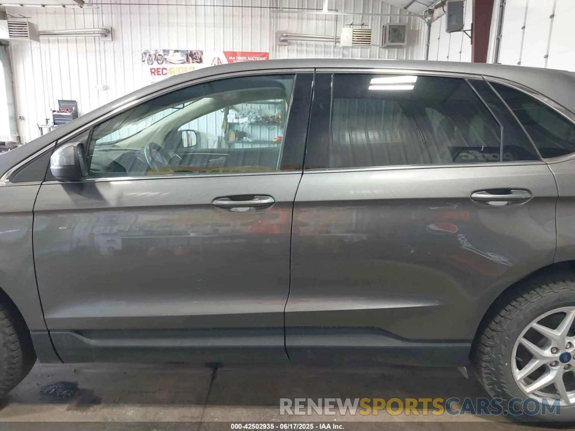 14 Photograph of a damaged car 2FMPK4J97NBA60274 FORD EDGE 2022