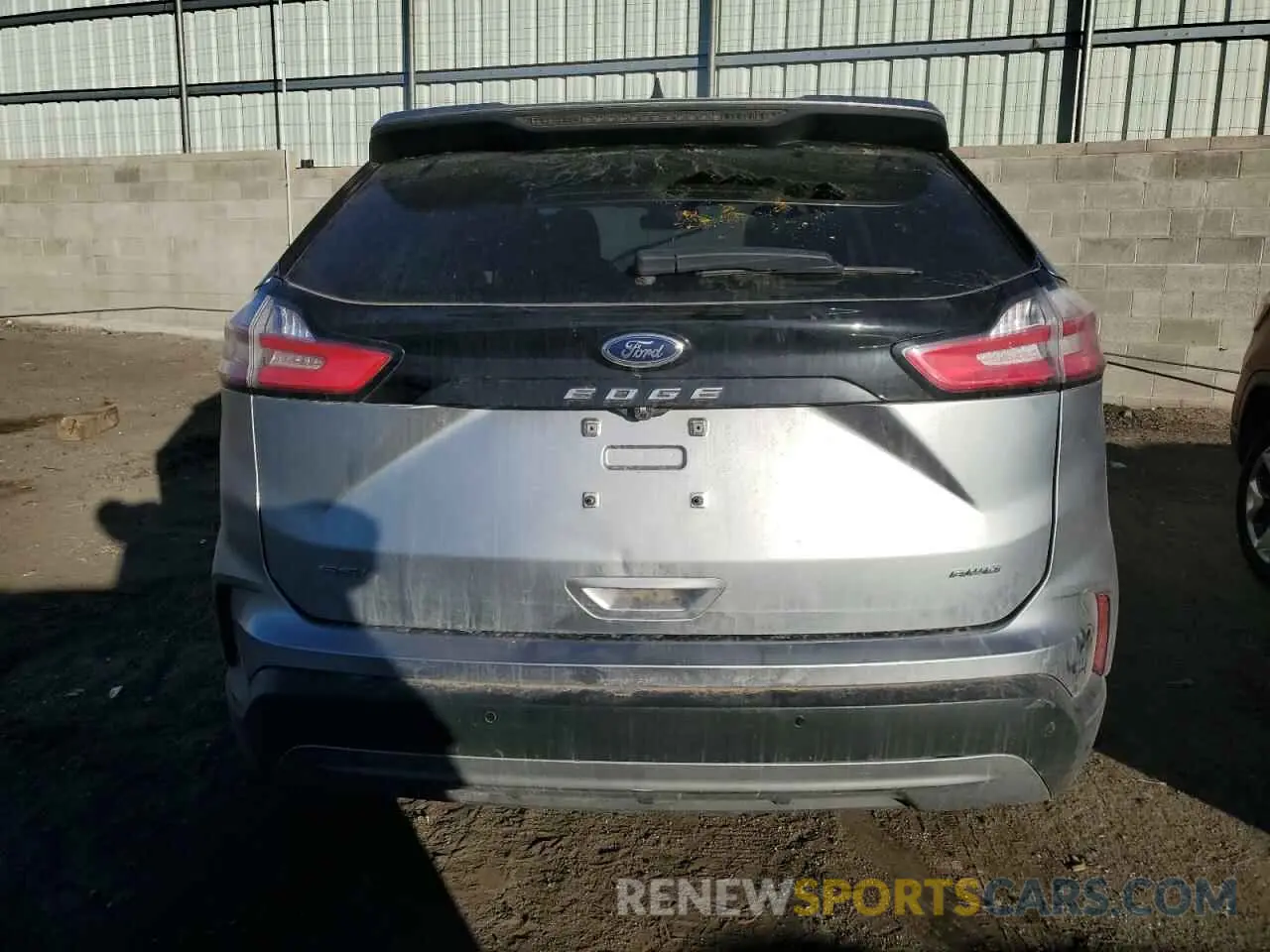 6 Photograph of a damaged car 2FMPK4J97NBA92769 FORD EDGE 2022