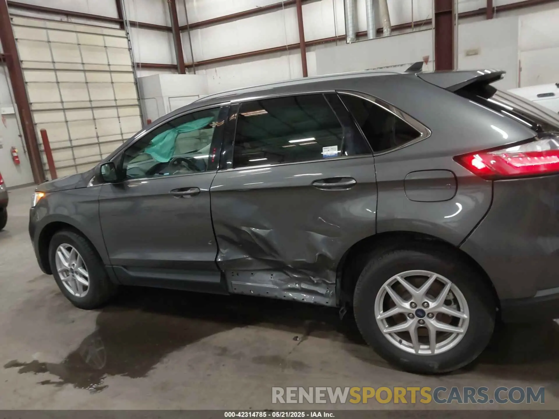 15 Photograph of a damaged car 2FMPK4J98NBA19054 FORD EDGE 2022