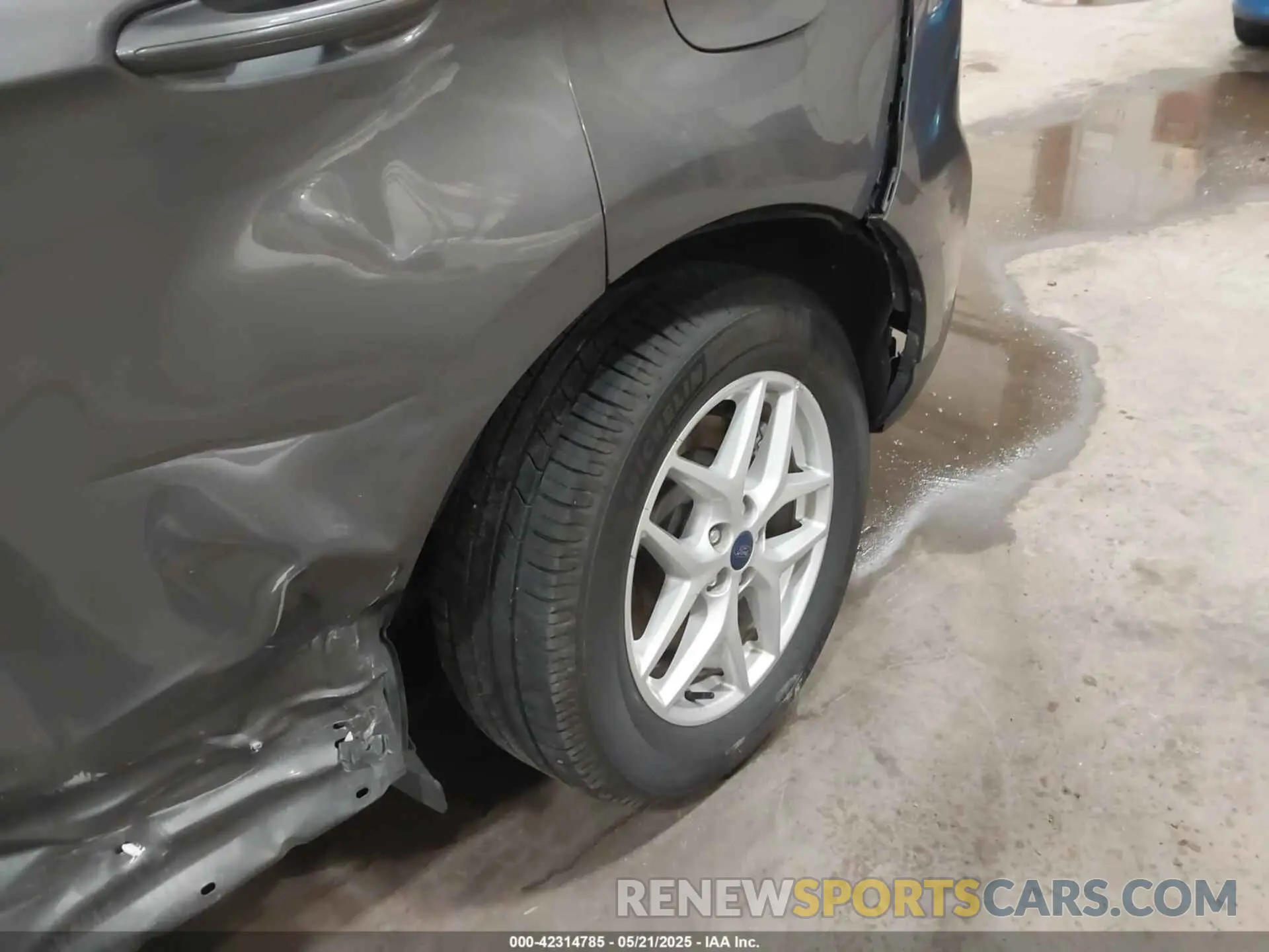 19 Photograph of a damaged car 2FMPK4J98NBA19054 FORD EDGE 2022