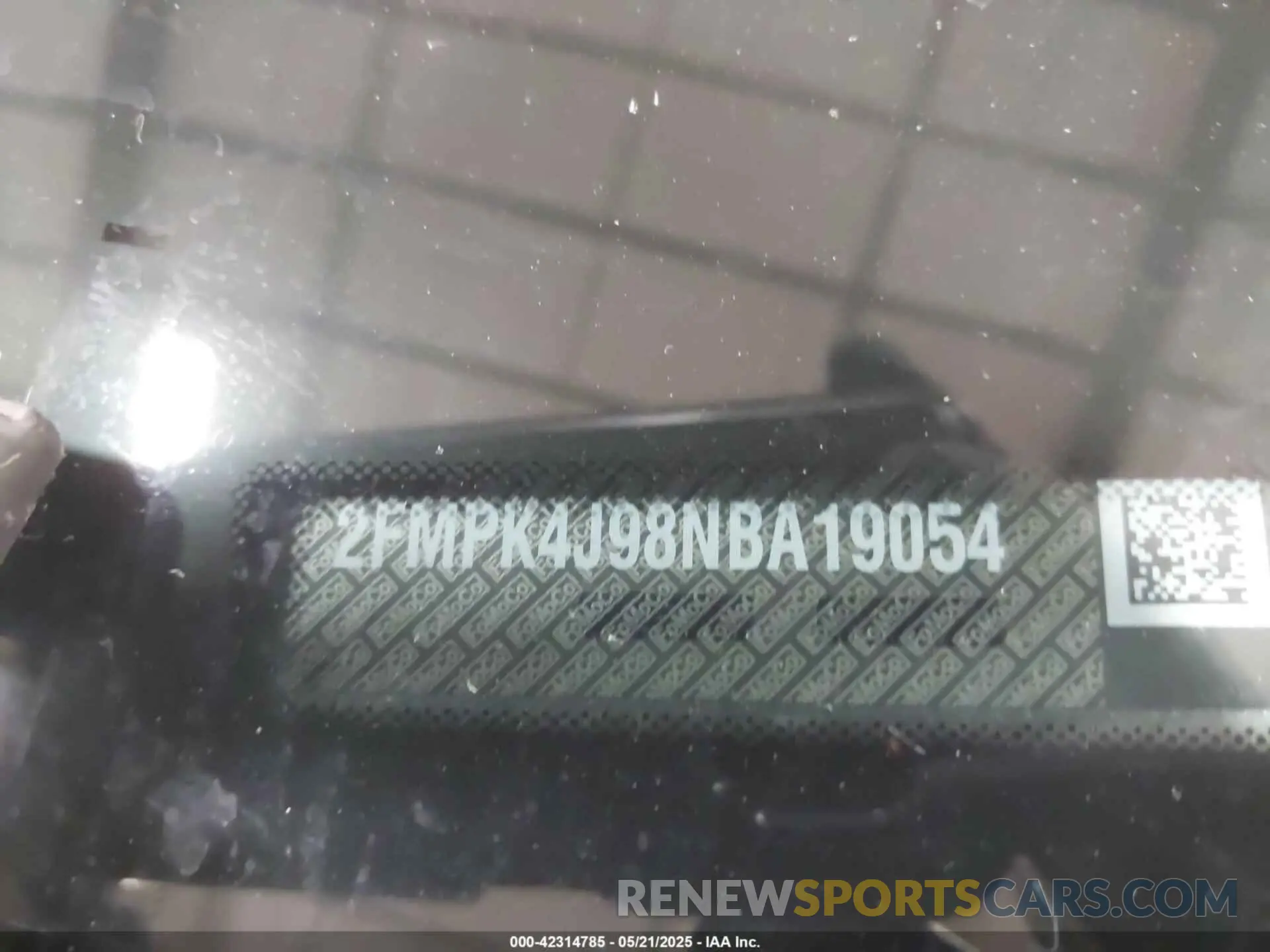 9 Photograph of a damaged car 2FMPK4J98NBA19054 FORD EDGE 2022