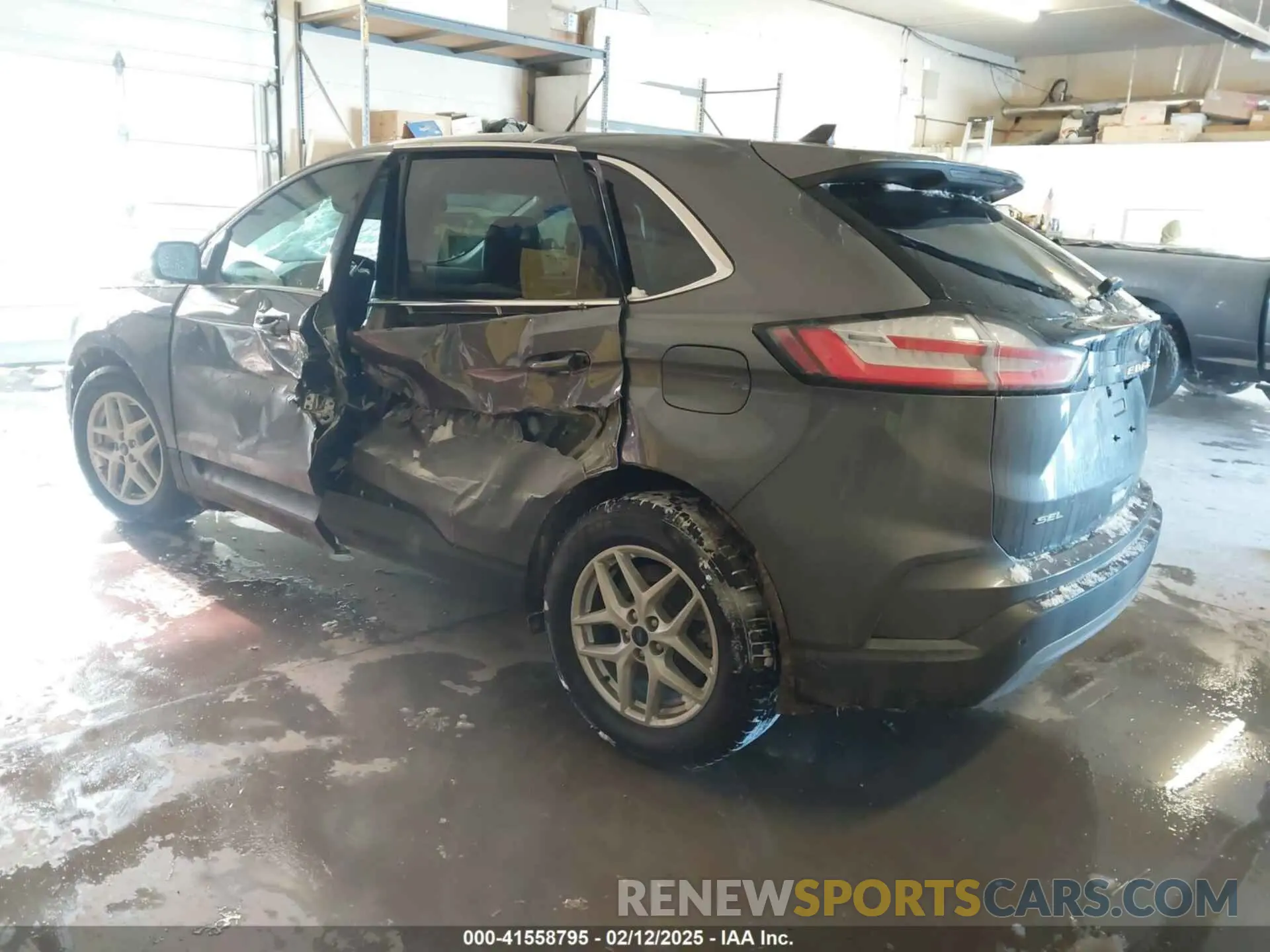 3 Photograph of a damaged car 2FMPK4J98NBA32063 FORD EDGE 2022