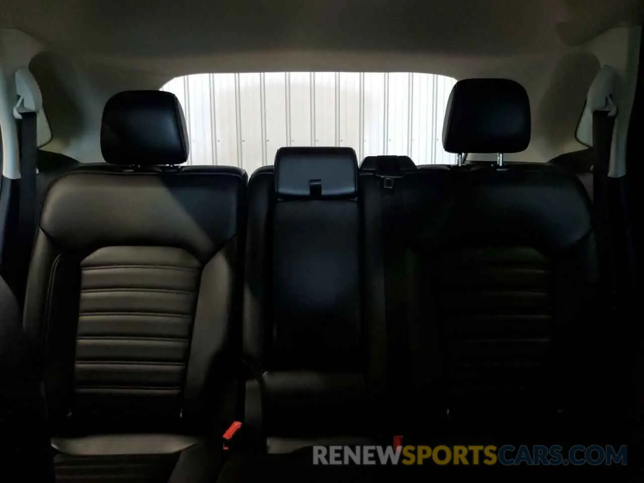 10 Photograph of a damaged car 2FMPK4J98NBA32547 FORD EDGE 2022