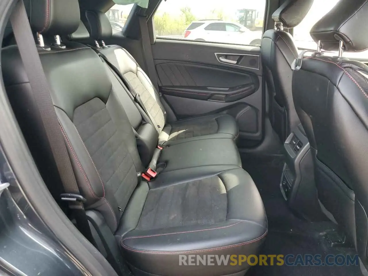 11 Photograph of a damaged car 2FMPK4J98NBA42110 FORD EDGE 2022
